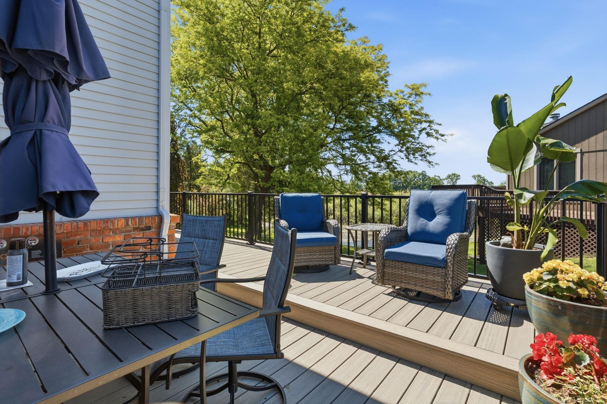 565 Lakes Edge Drive, Oxford, MI 48371 — Photo 33
