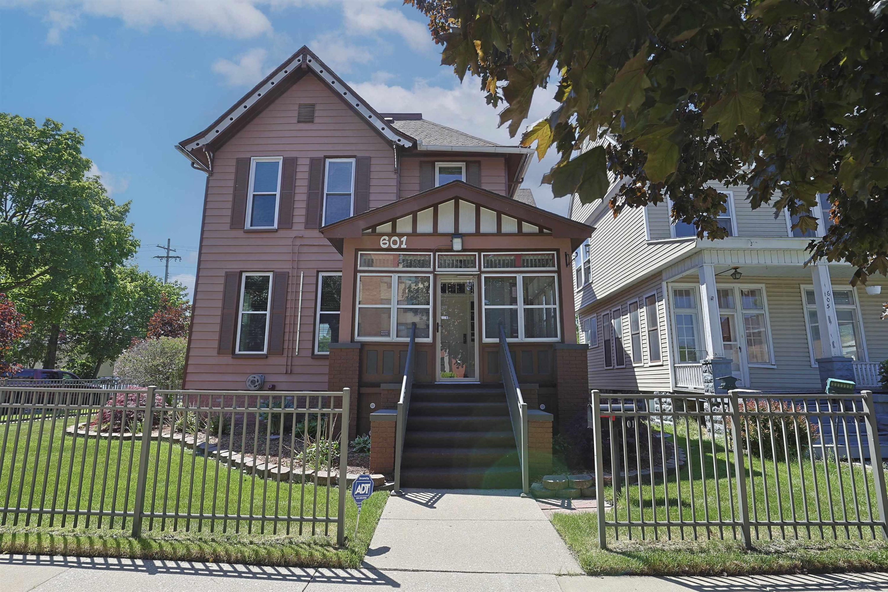 601 N Van Buren Street, Bay City, MI 48708