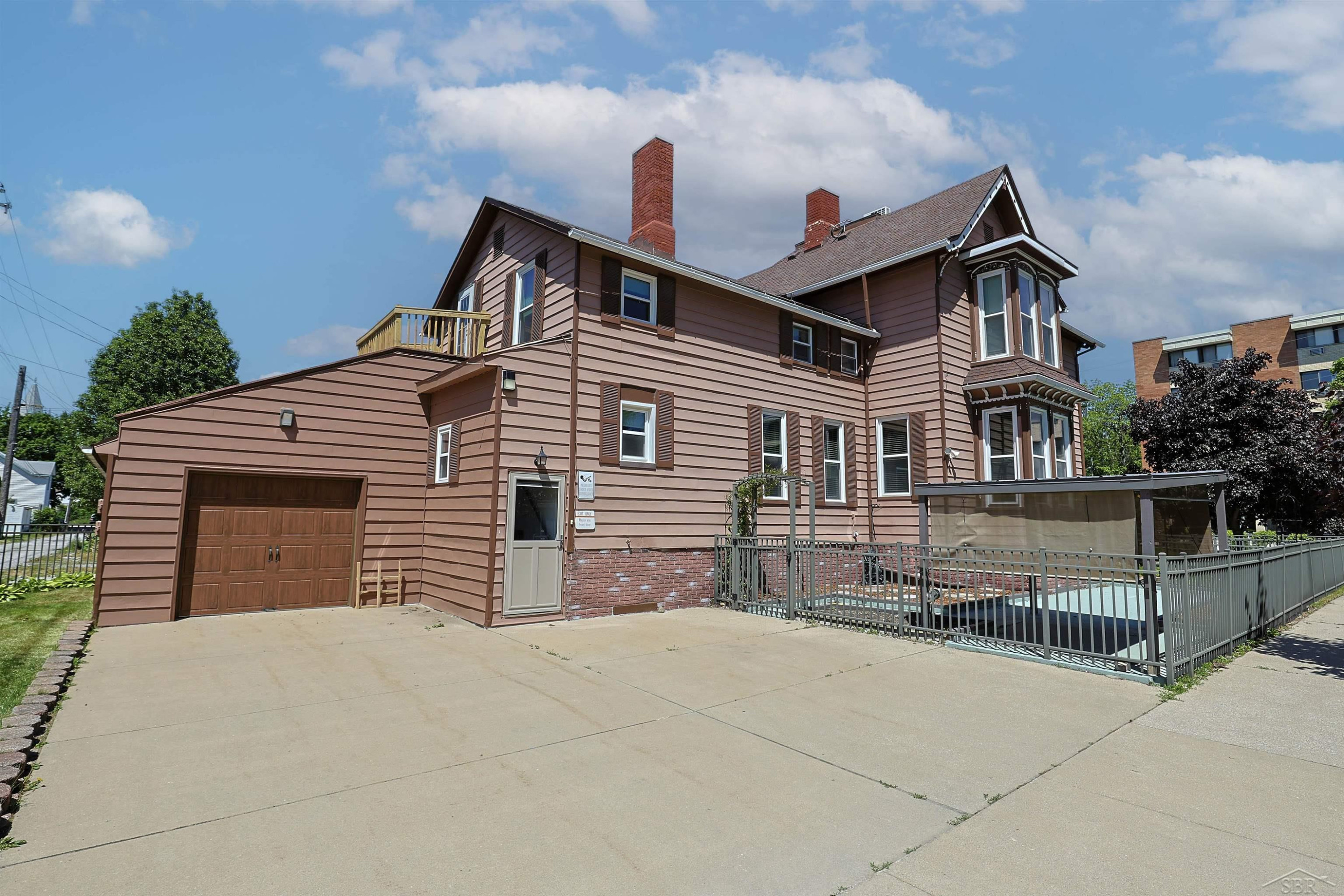 601 N Van Buren Street, Bay City, MI 48708 — Photo 6
