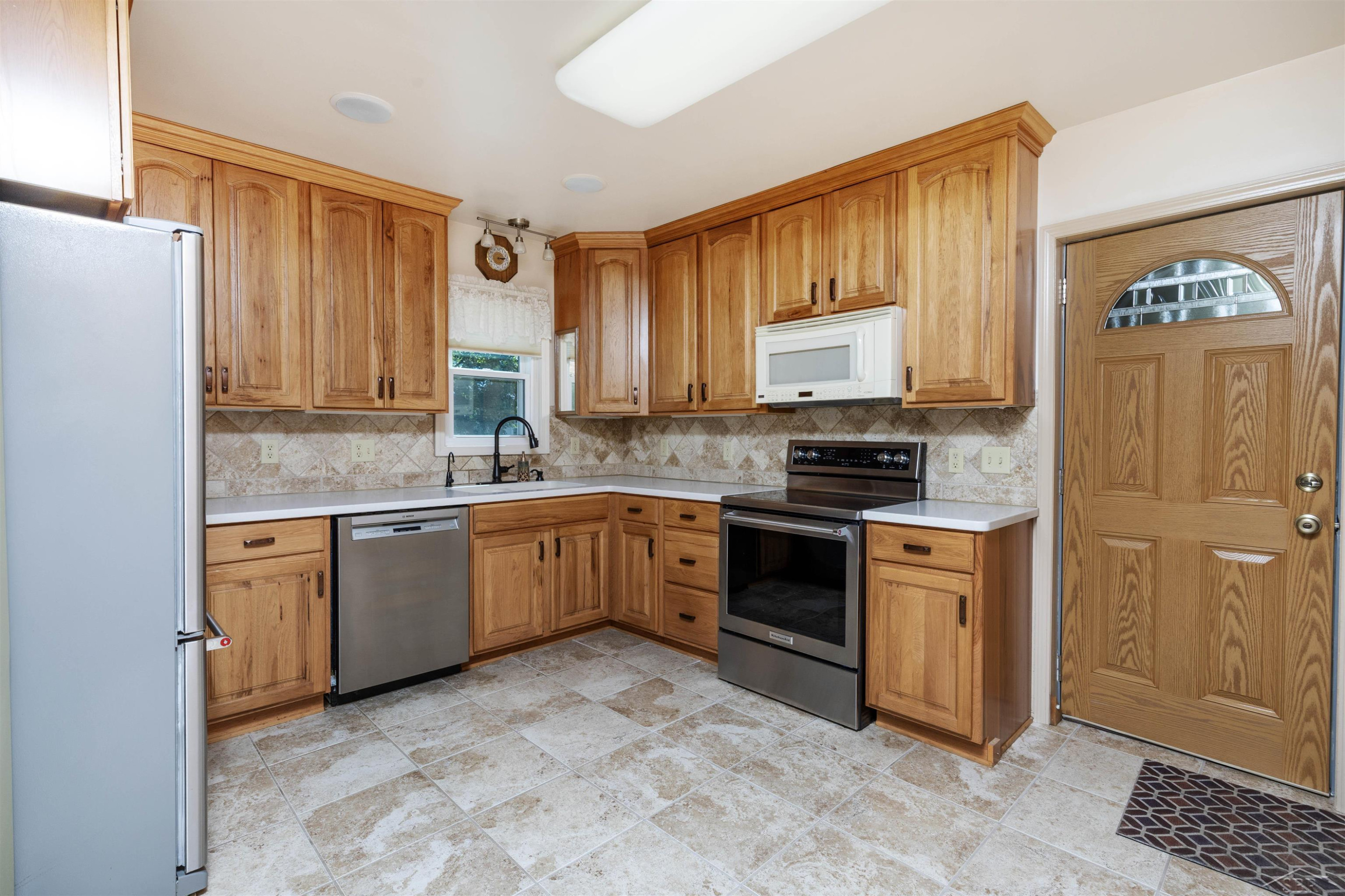 601 N Van Buren Street, Bay City, MI 48708 — Photo 11
