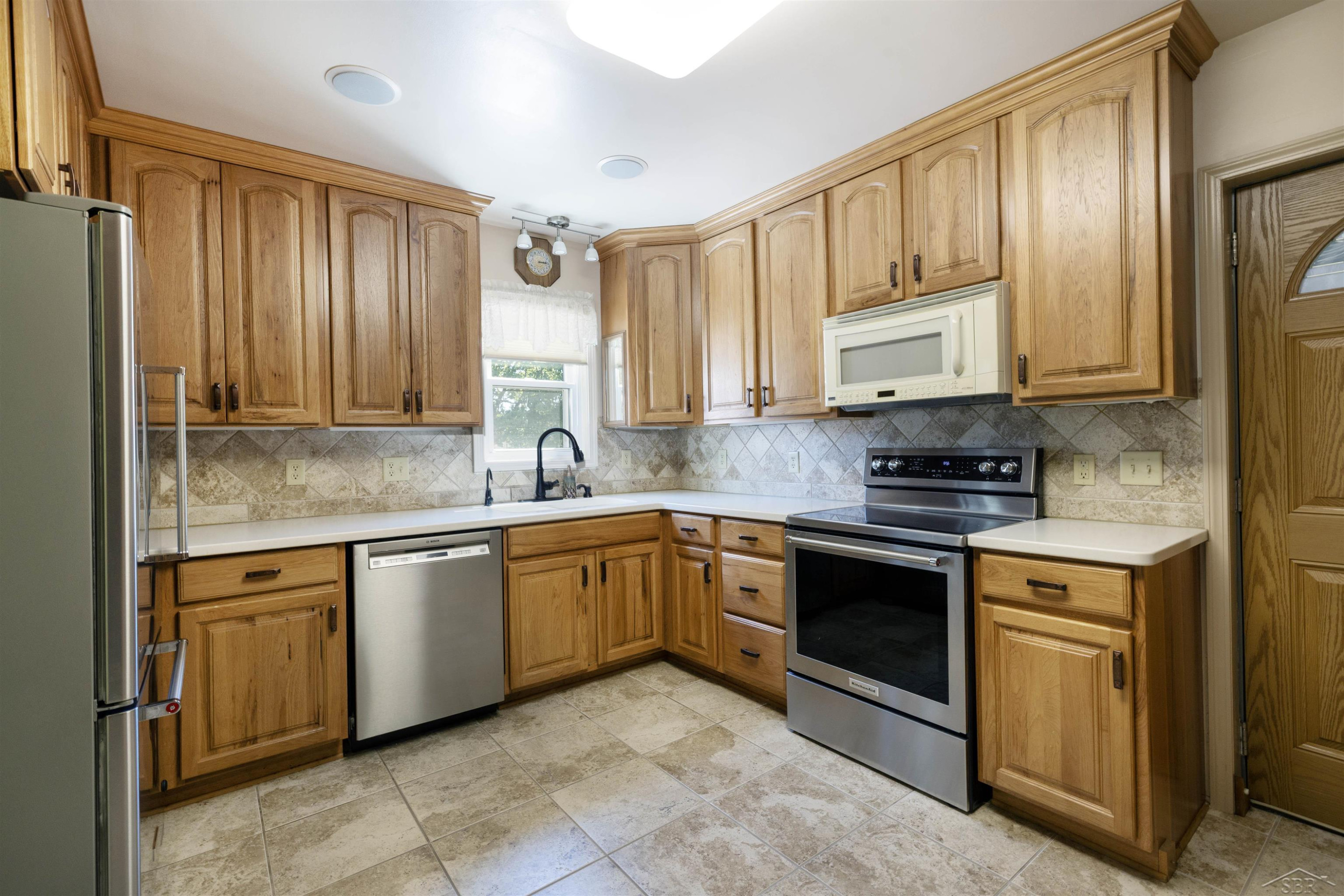 601 N Van Buren Street, Bay City, MI 48708 — Photo 12