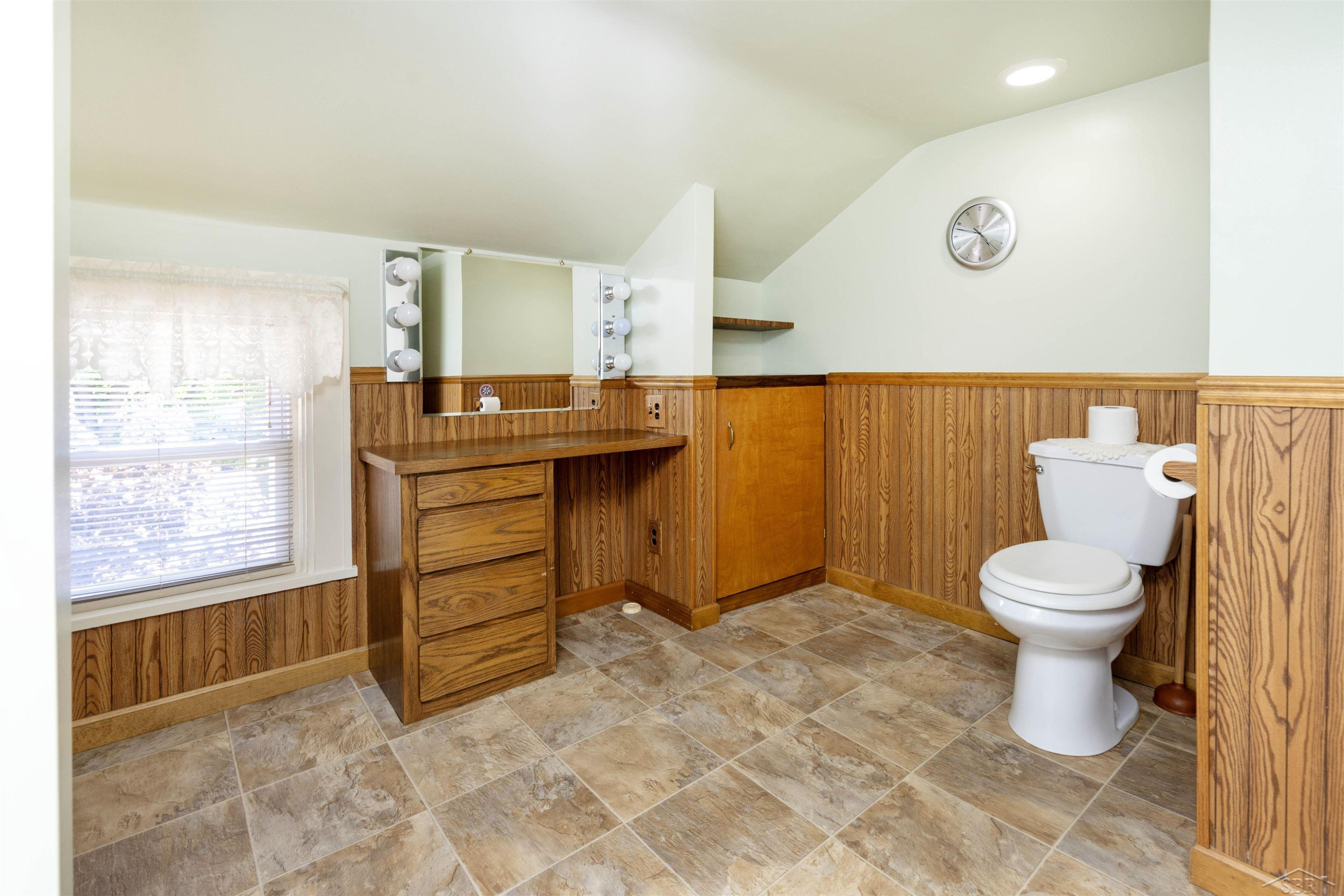 601 N Van Buren Street, Bay City, MI 48708 — Photo 36