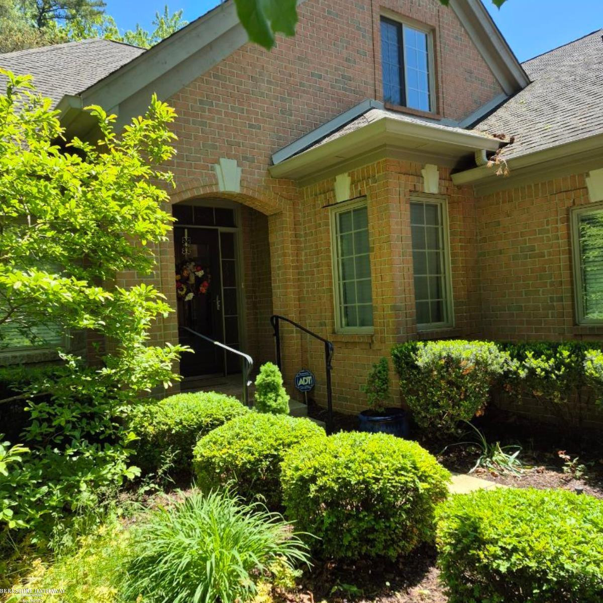 50804 Redwood Lane, New Baltimore, MI 48047