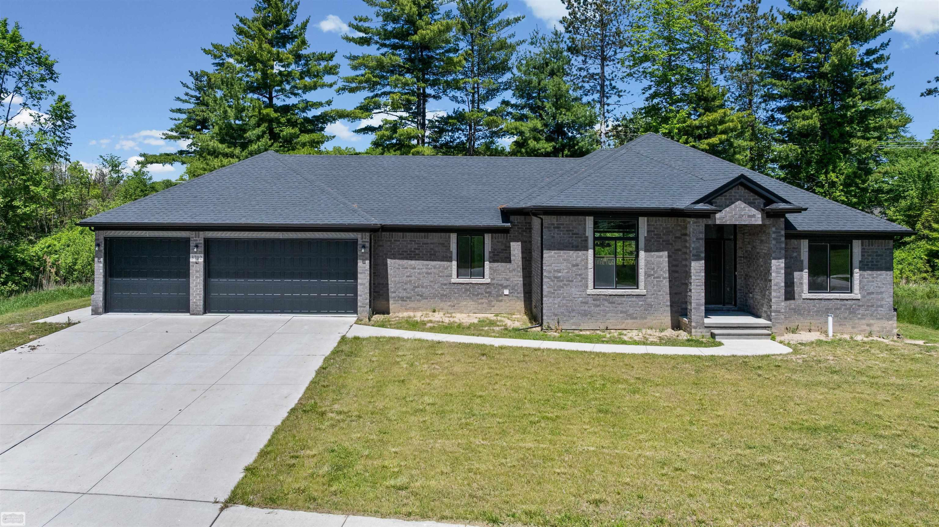 3702 N Athanasia Way, MI 48059 — Photo 7
