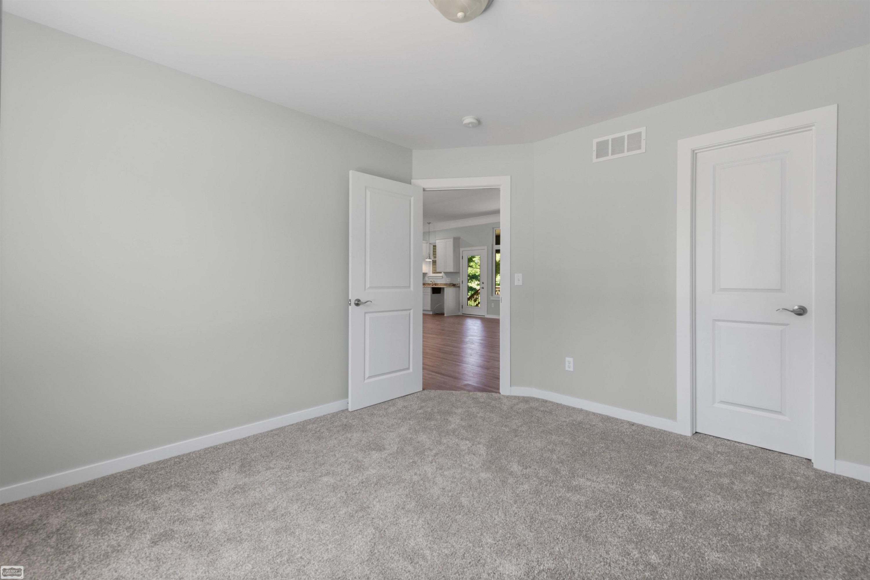3702 N Athanasia Way, MI 48059 — Photo 18