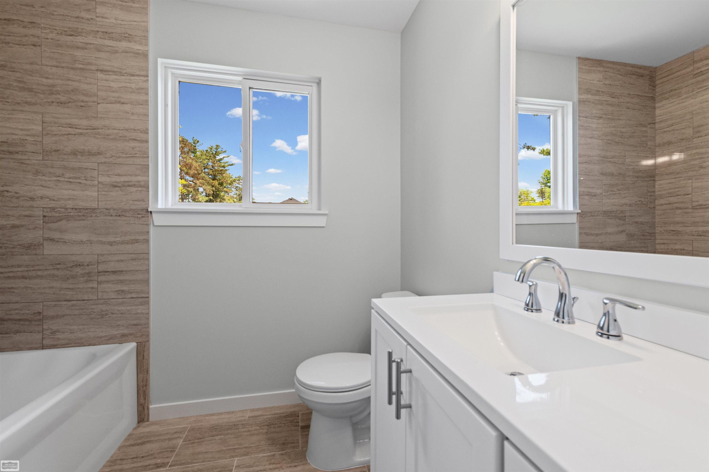 3702 N Athanasia Way, MI 48059 — Photo 21