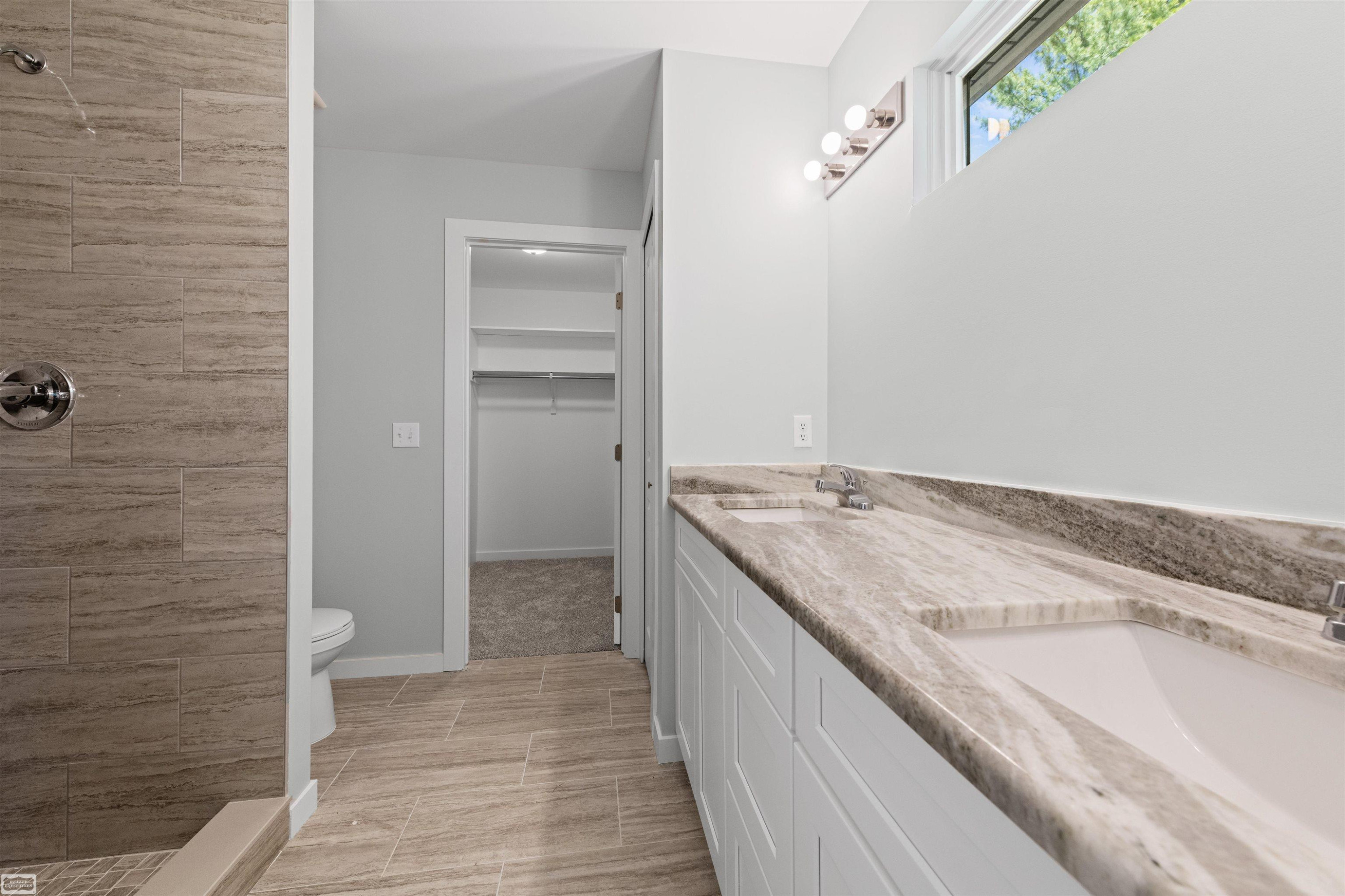 3702 N Athanasia Way, MI 48059 — Photo 25