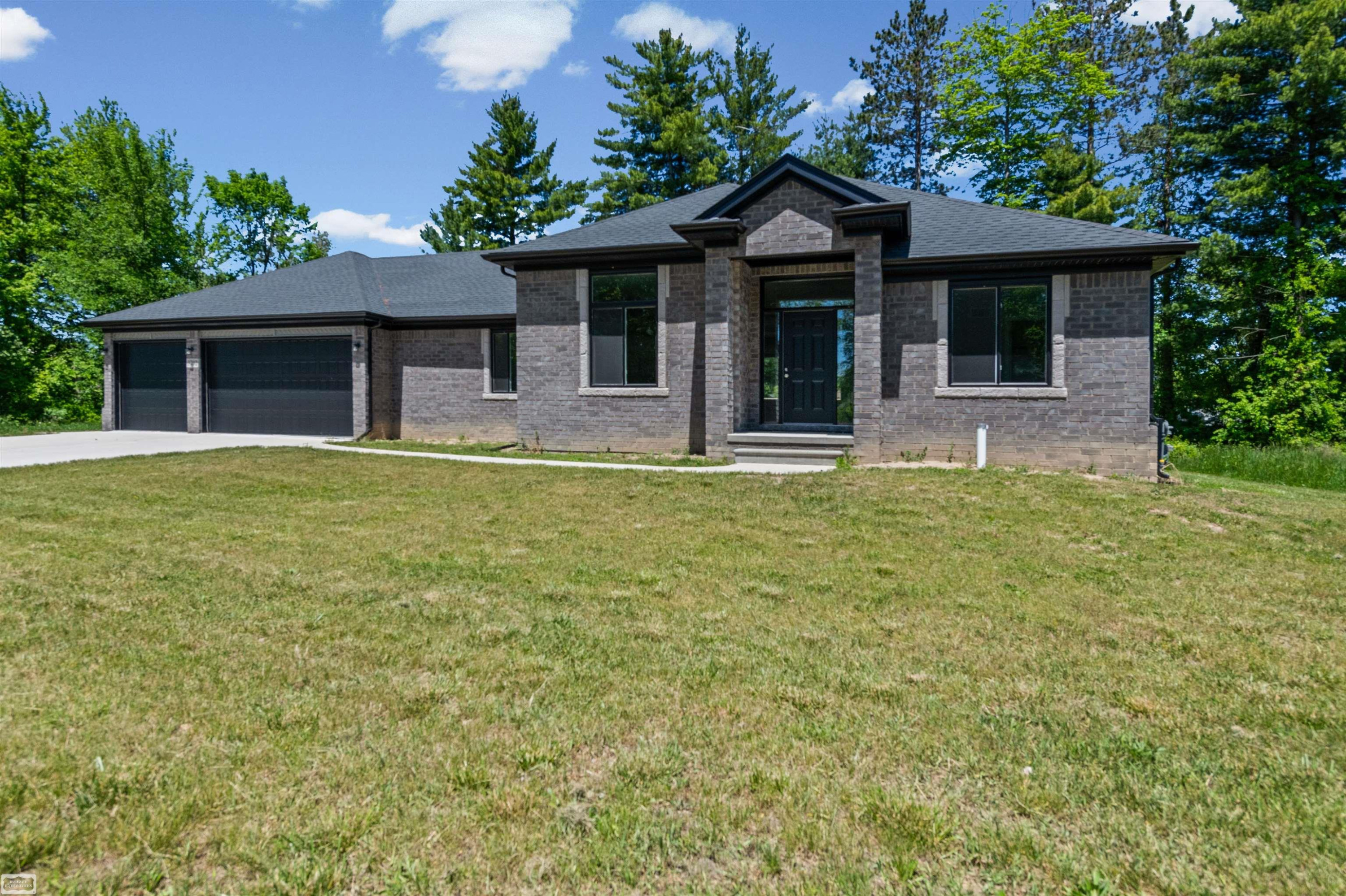 3702 N Athanasia Way, MI 48059 — Photo 33