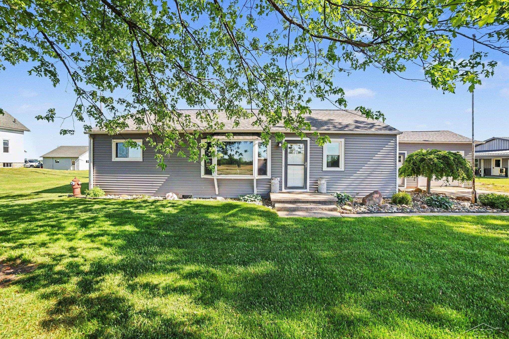 670 Hotchkiss Road, Auburn, MI 48611 — Photo 2