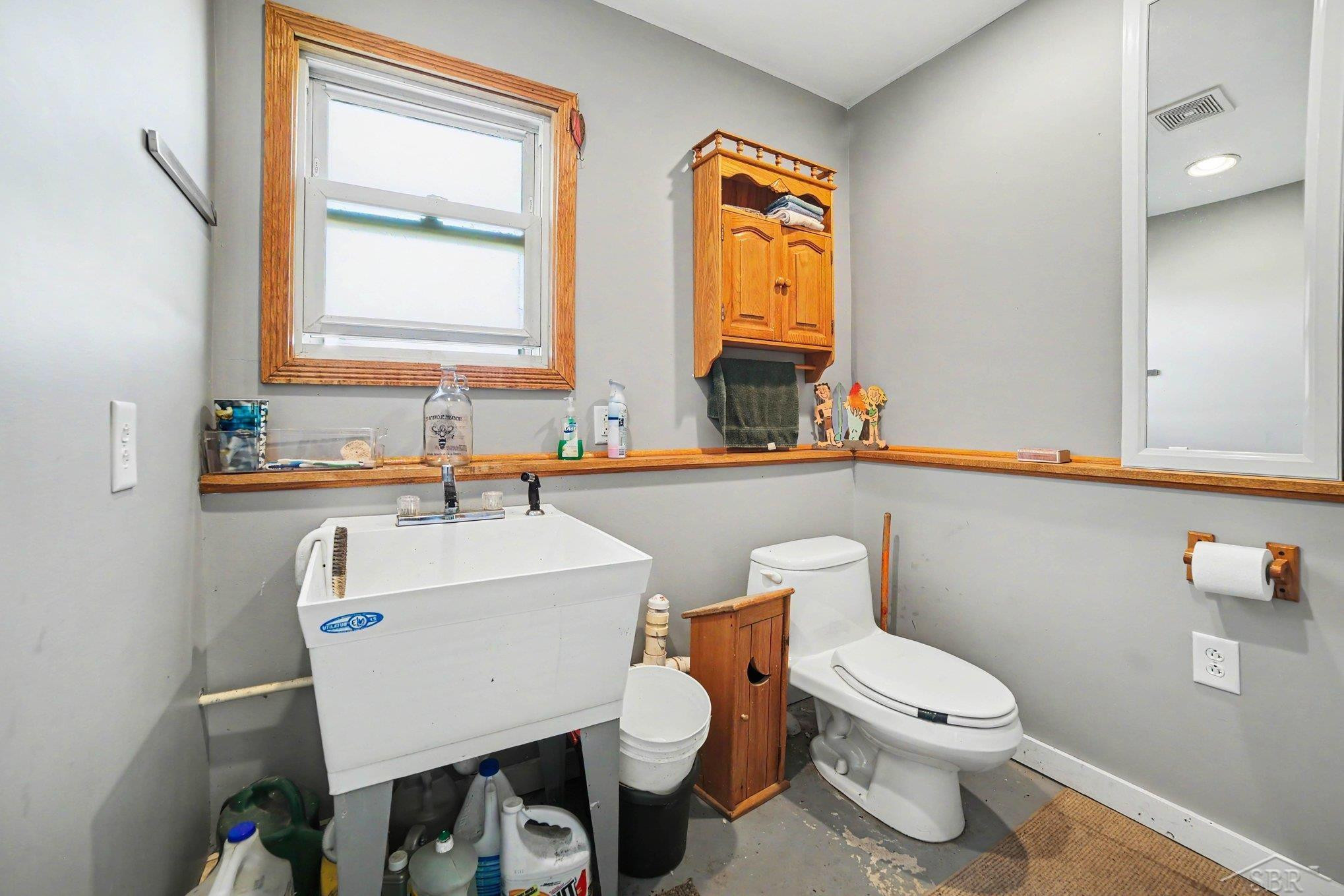 670 Hotchkiss Road, Auburn, MI 48611 — Photo 17