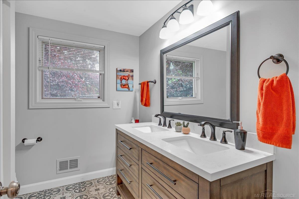 55767 Sandy Lane, Shelby Twp, MI 48316 — Photo 23