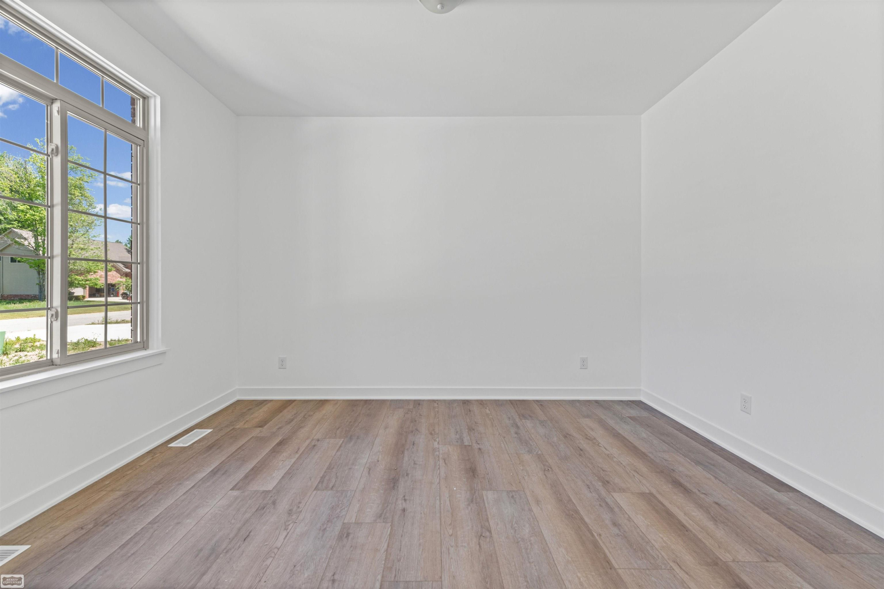 3693 S Athanasia Way, MI 48059 — Photo 16