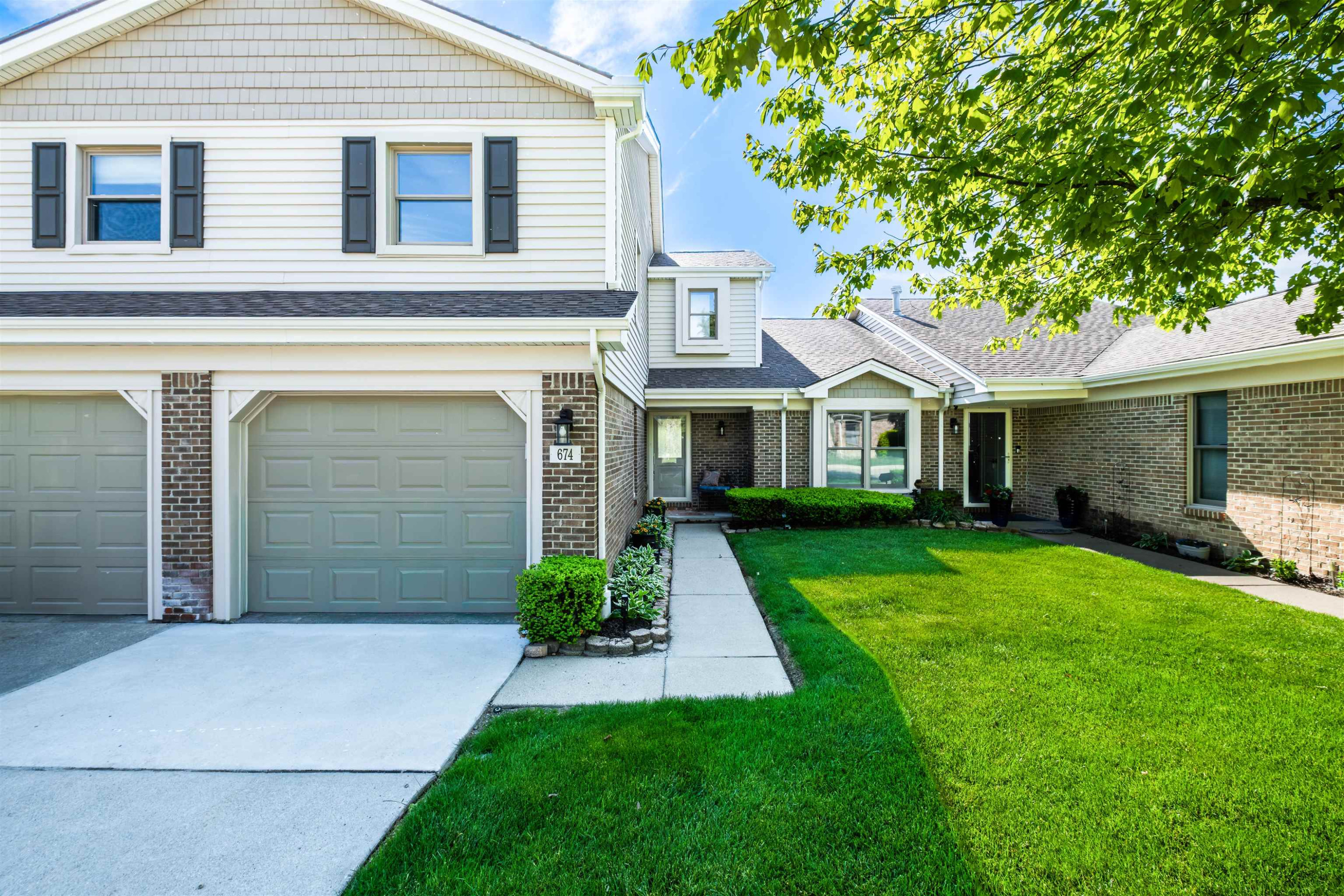 674 Summit Ridge Drive, Milford, MI 48381 — Photo 2