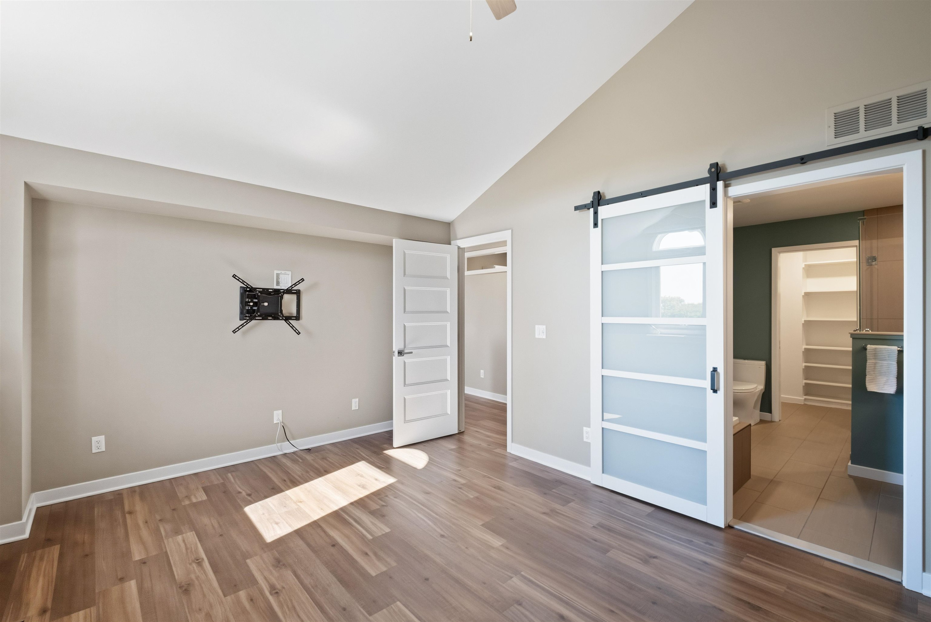 674 Summit Ridge Drive, Milford, MI 48381 — Photo 14