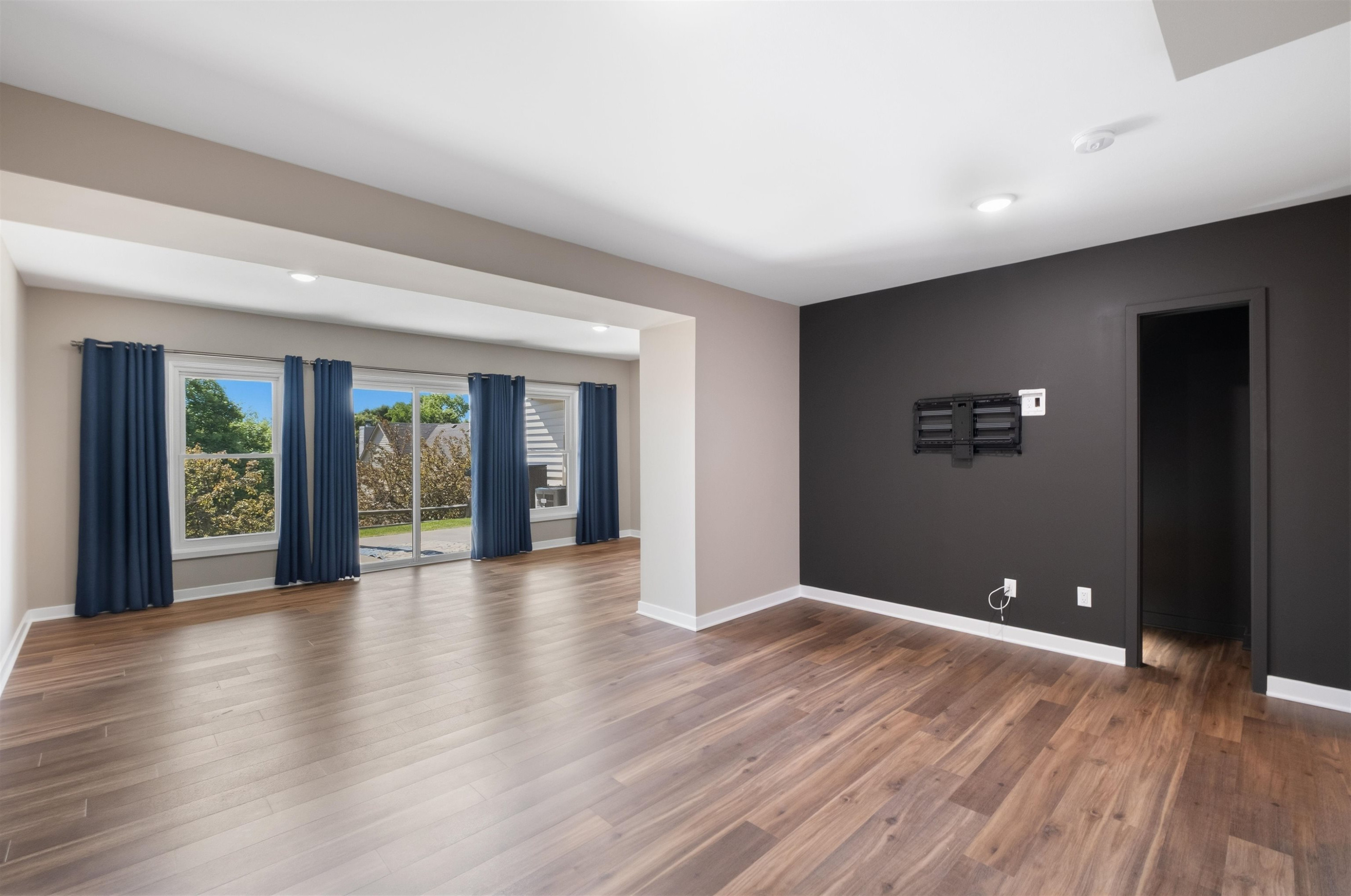 674 Summit Ridge Drive, Milford, MI 48381 — Photo 25