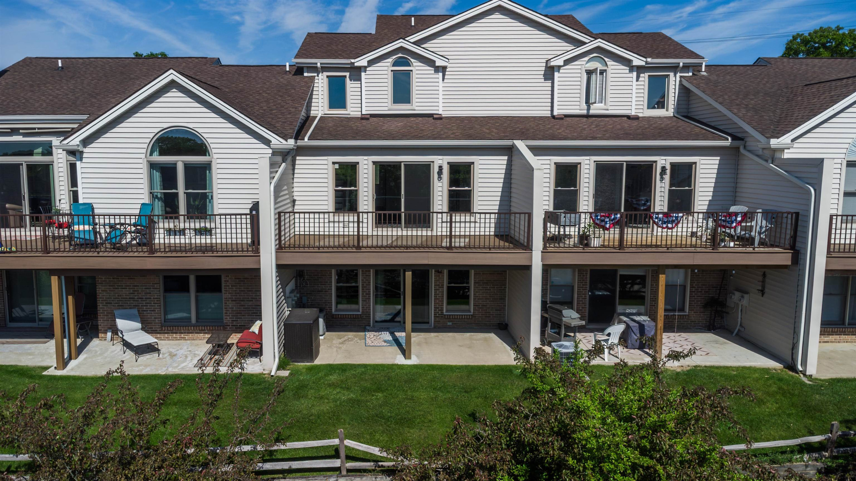 674 Summit Ridge Drive, Milford, MI 48381 — Photo 32