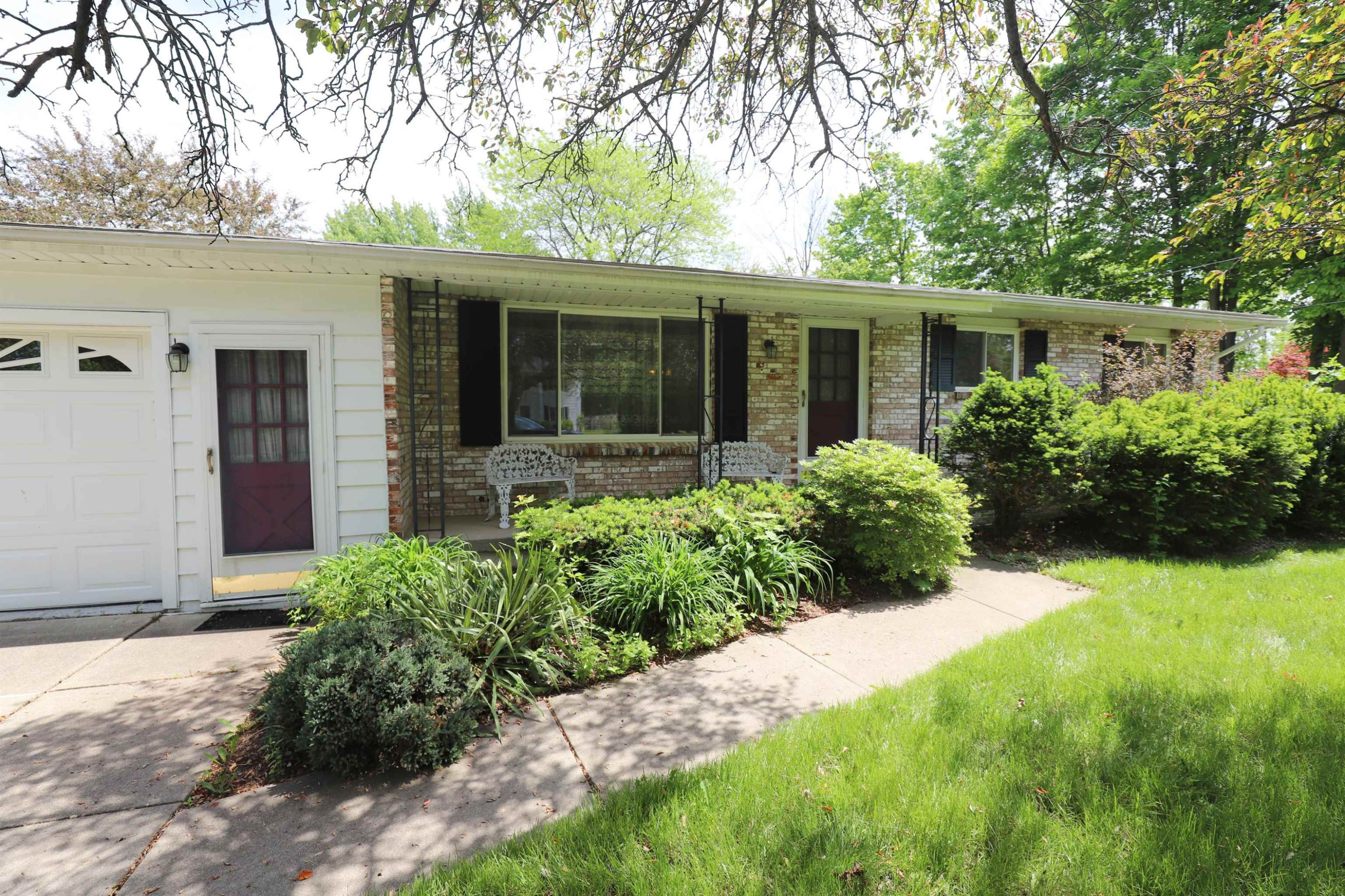3306 Woodvalley Drive, Flushing, MI 48433 — Photo 2