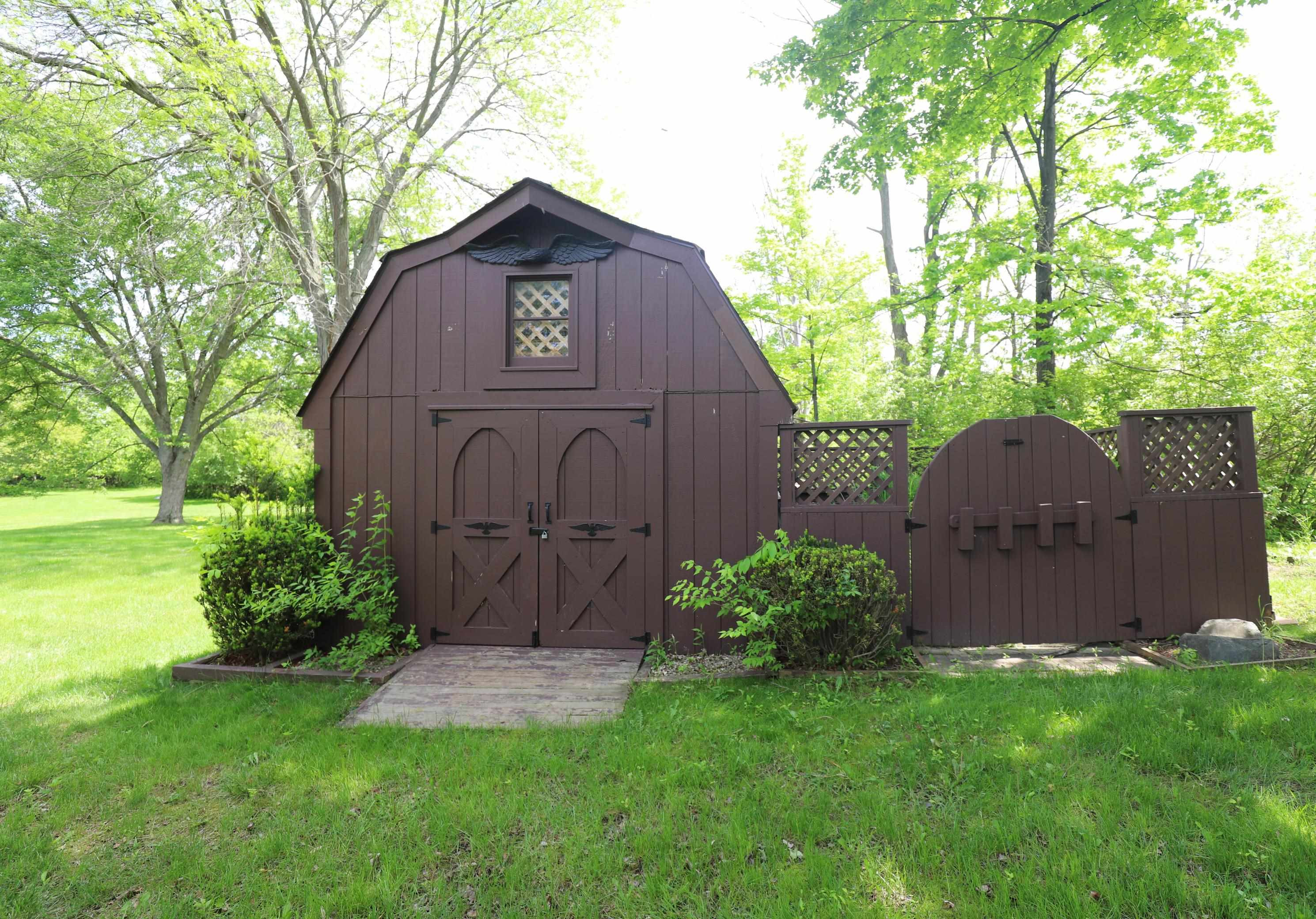 3306 Woodvalley Drive, Flushing, MI 48433 — Photo 19