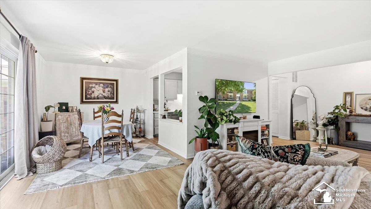 490 Fox Hills Drive, 8, Bloomfield Hills, MI 48304 — Photo 5