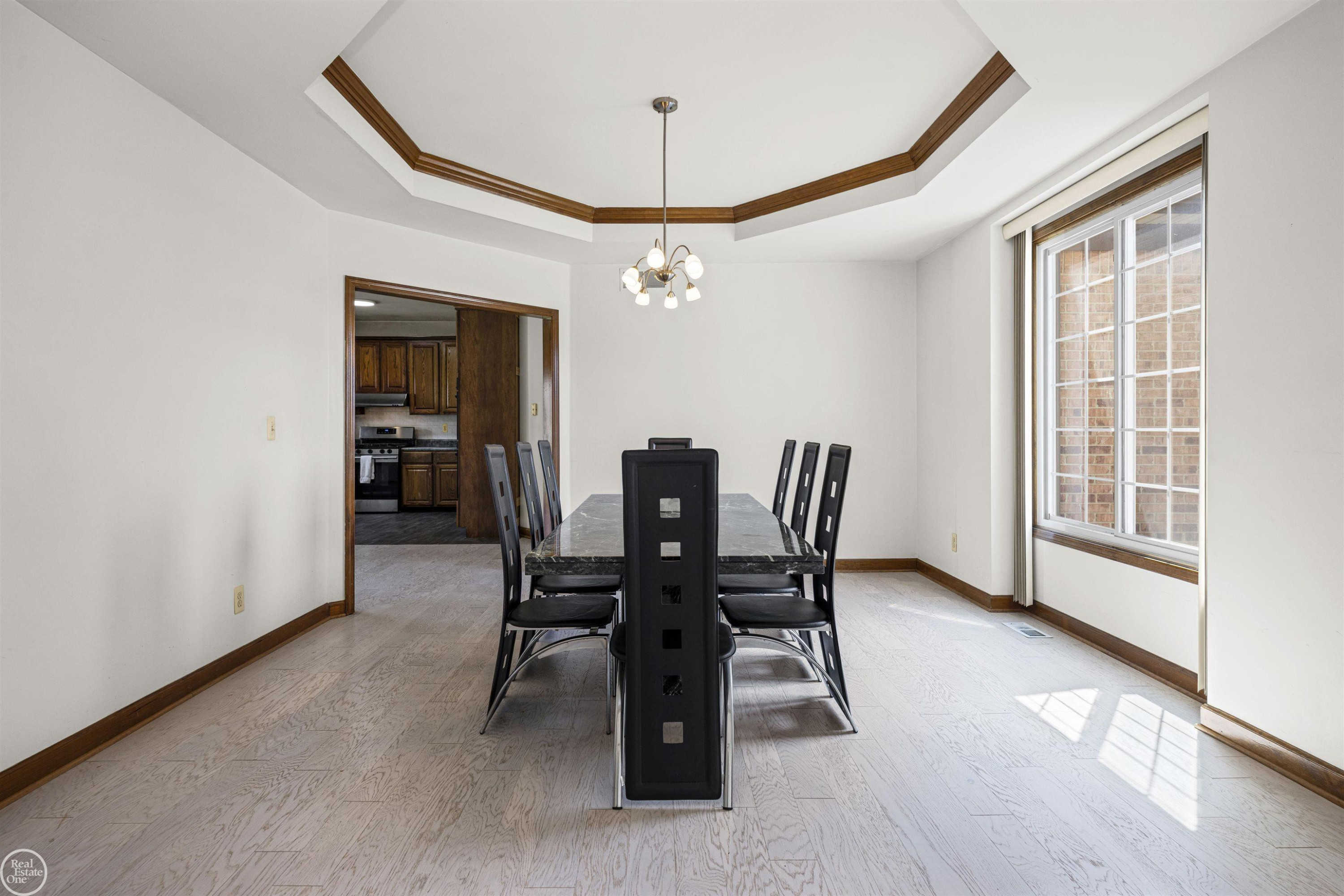 48430 Montelepre Drive, Shelby Twp, MI 48315 — Photo 11
