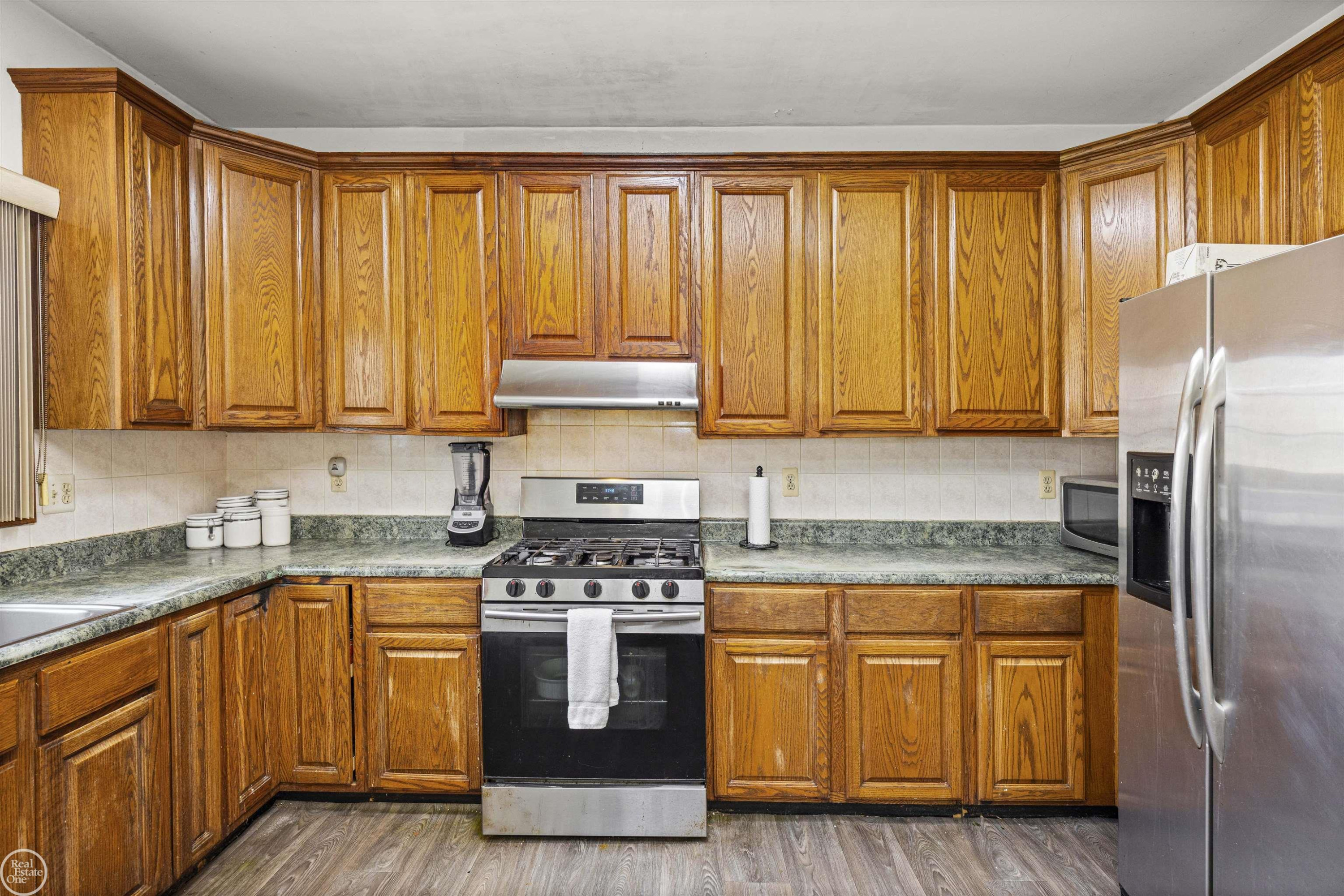 48430 Montelepre Drive, Shelby Twp, MI 48315 — Photo 17