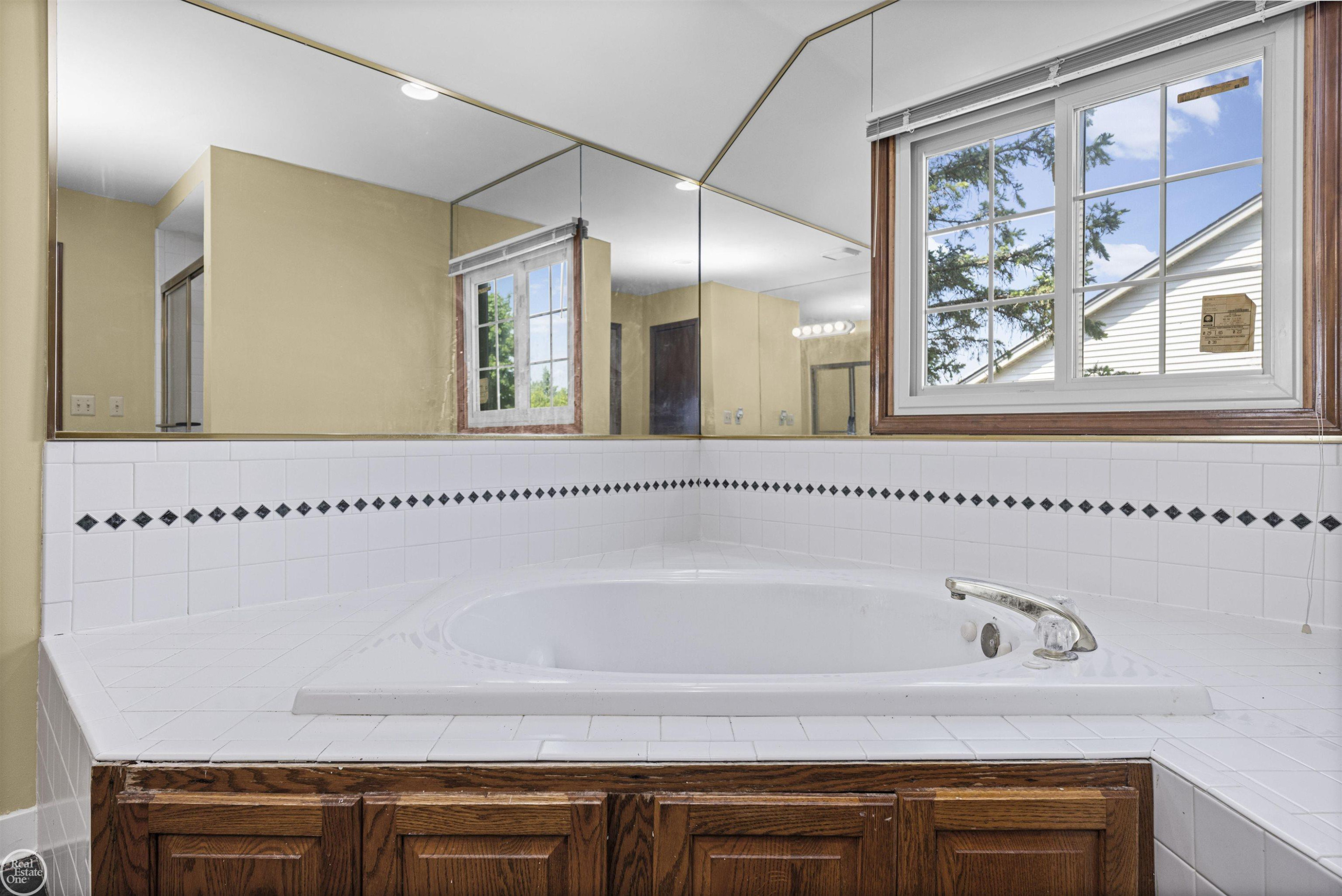 48430 Montelepre Drive, Shelby Twp, MI 48315 — Photo 26