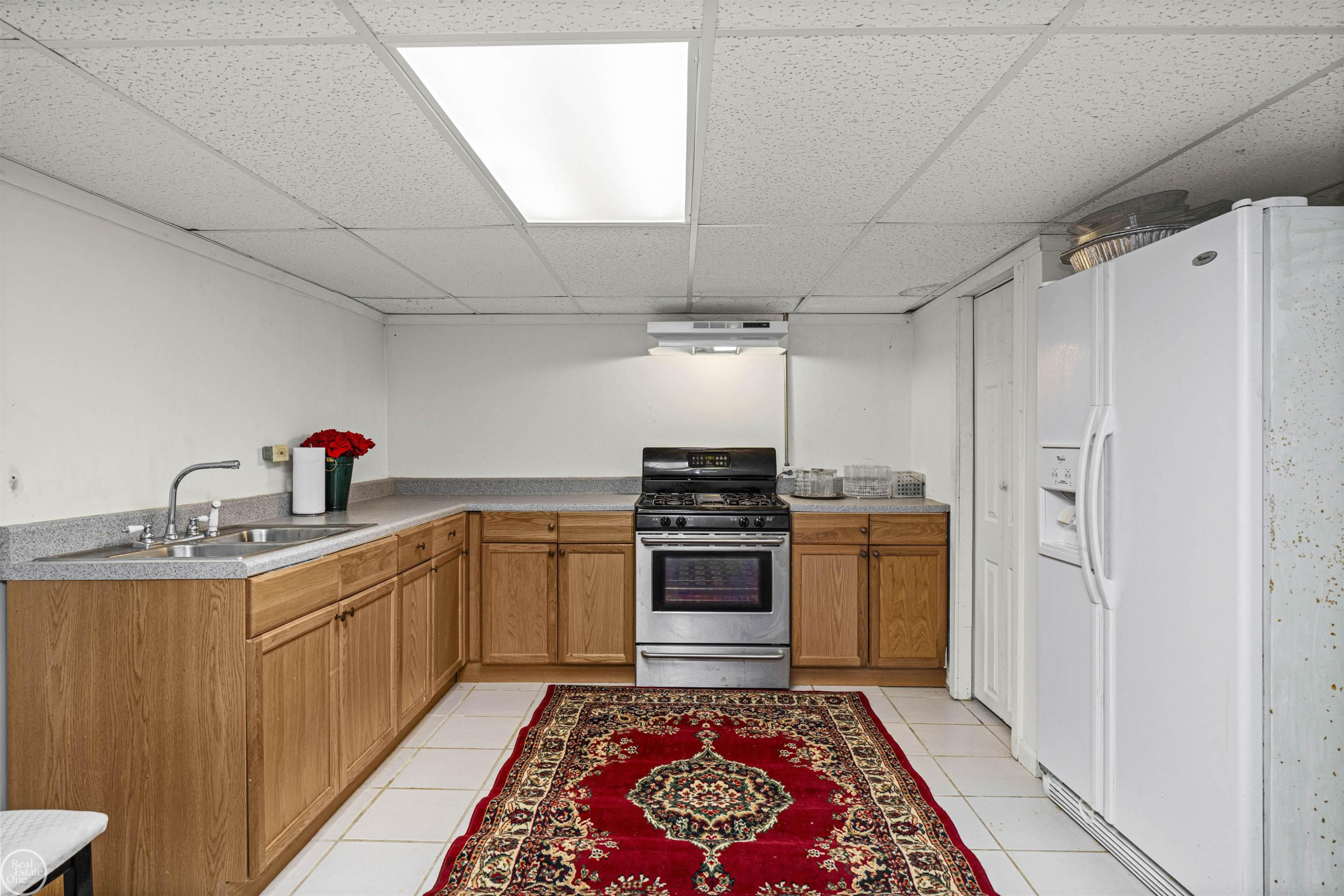 48430 Montelepre Drive, Shelby Twp, MI 48315 — Photo 38
