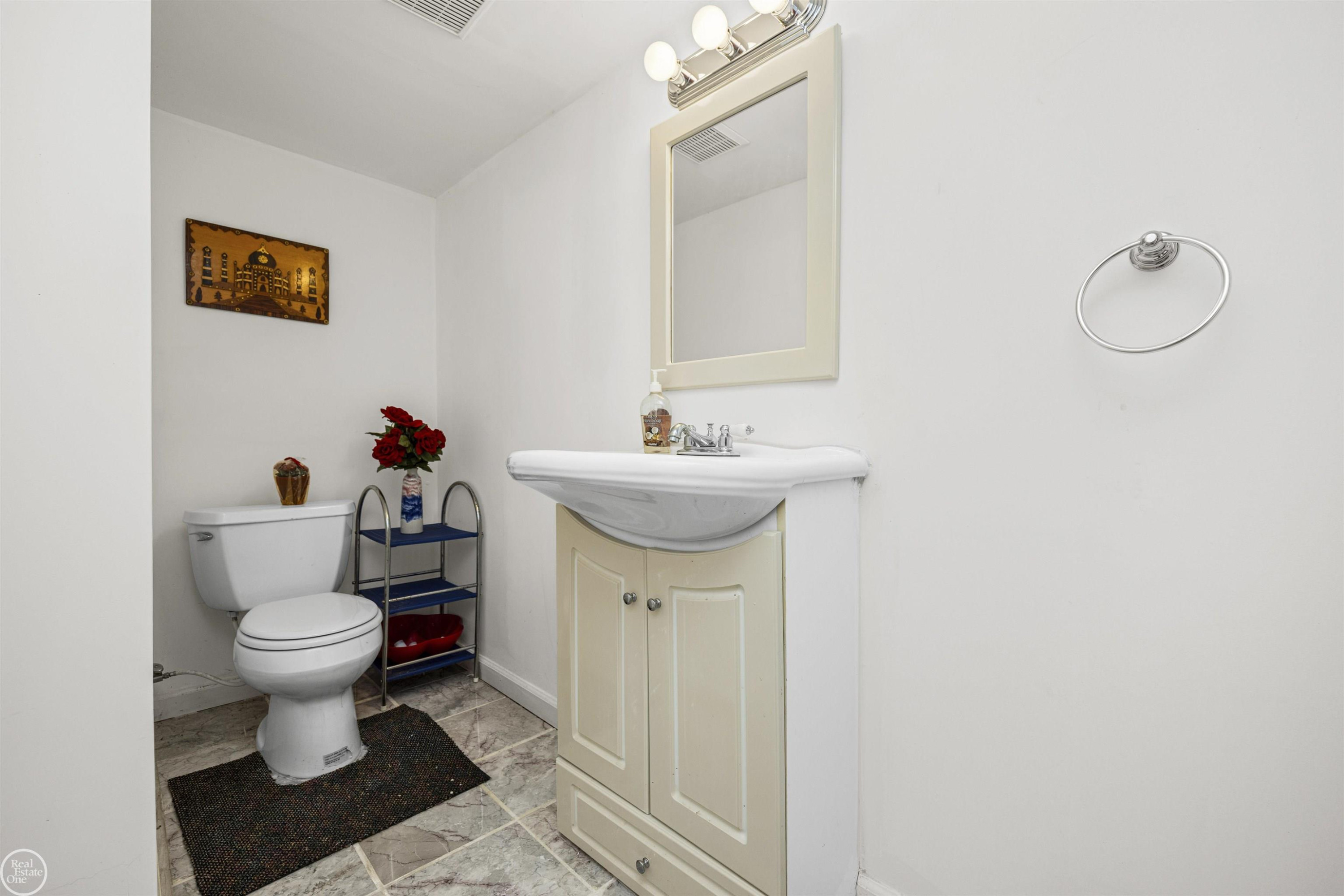 48430 Montelepre Drive, Shelby Twp, MI 48315 — Photo 39