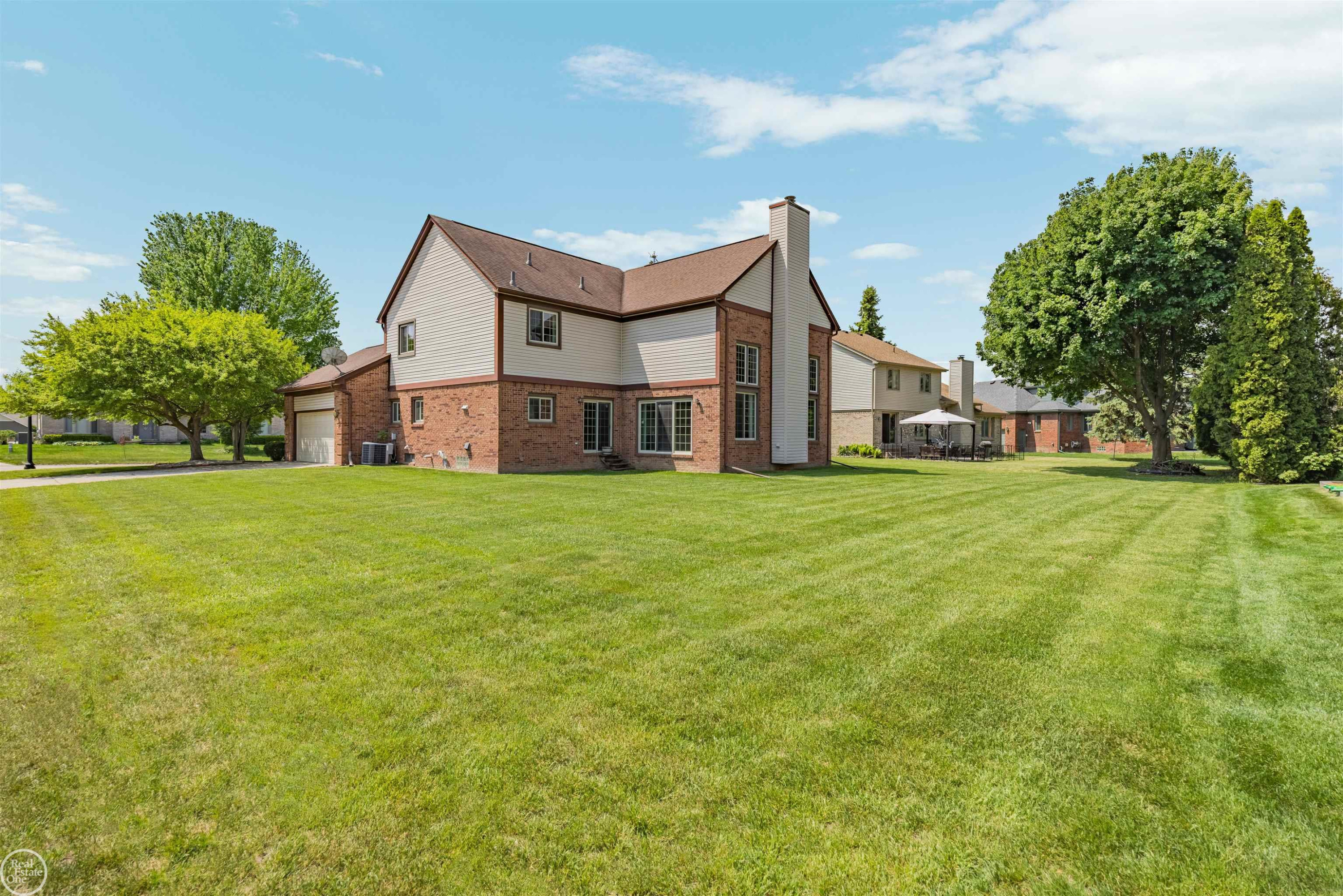 48430 Montelepre Drive, Shelby Twp, MI 48315 — Photo 49