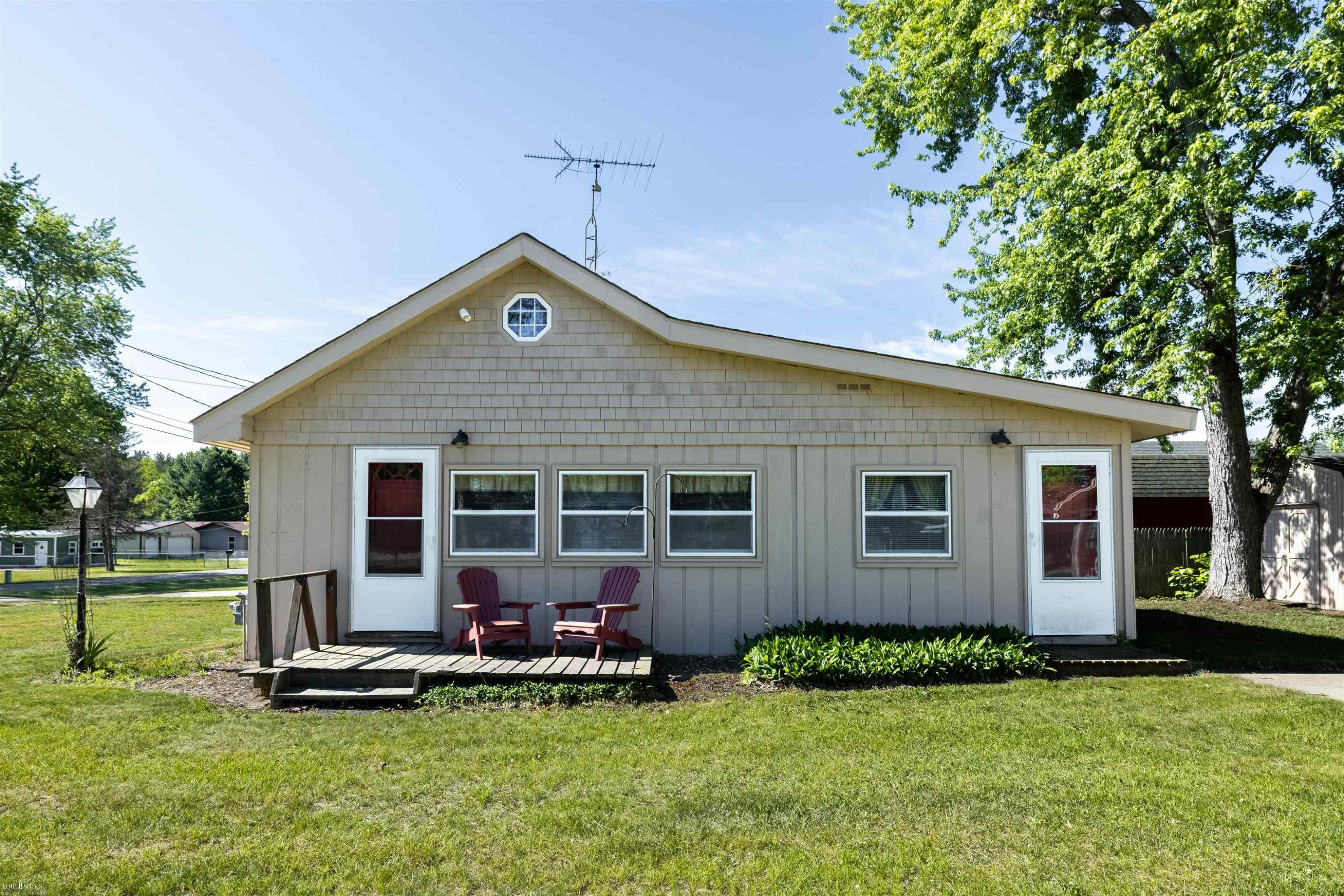 10388 Hunters Trail, Lake, MI 48632