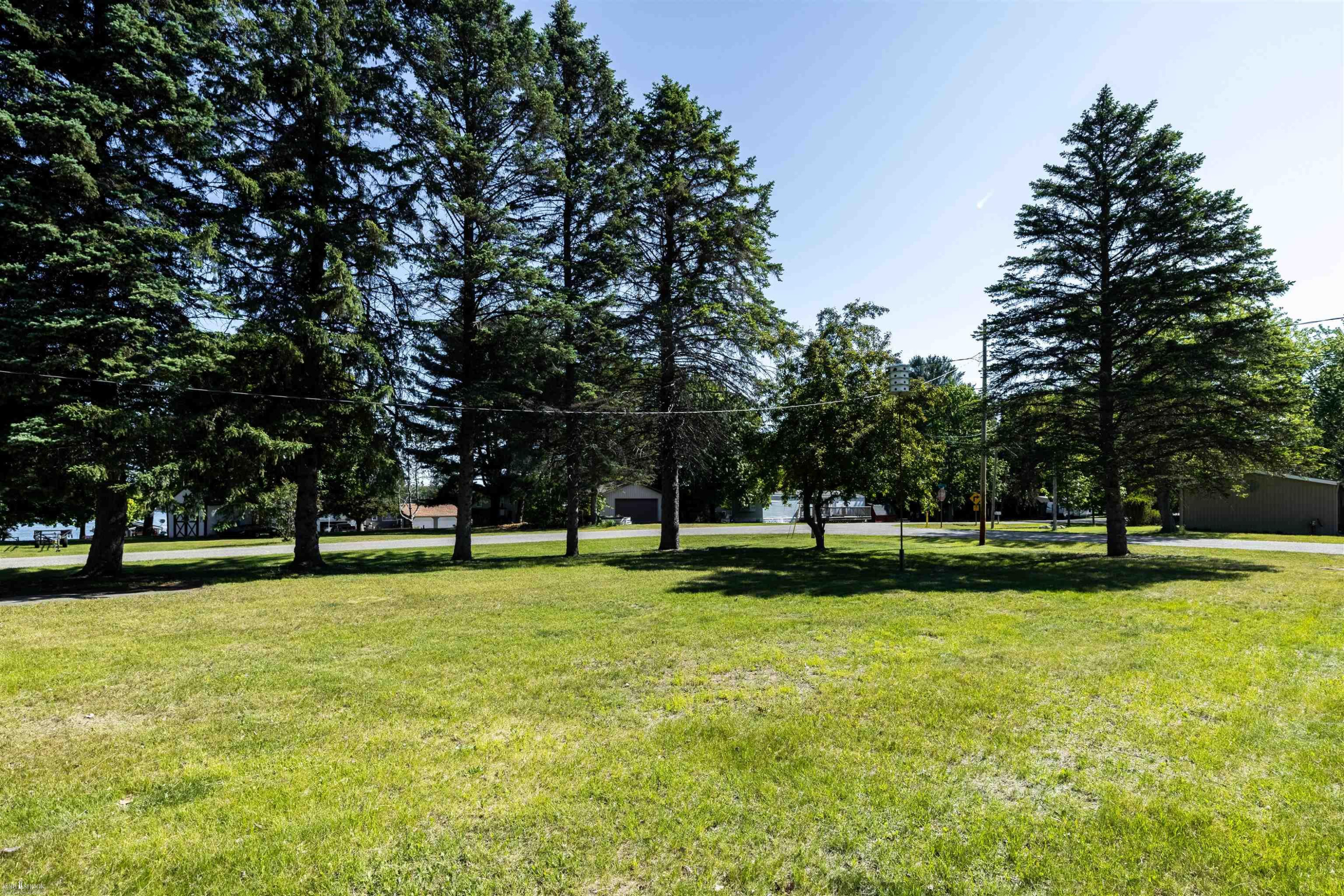 10388 Hunters Trail, Lake, MI 48632 — Photo 3