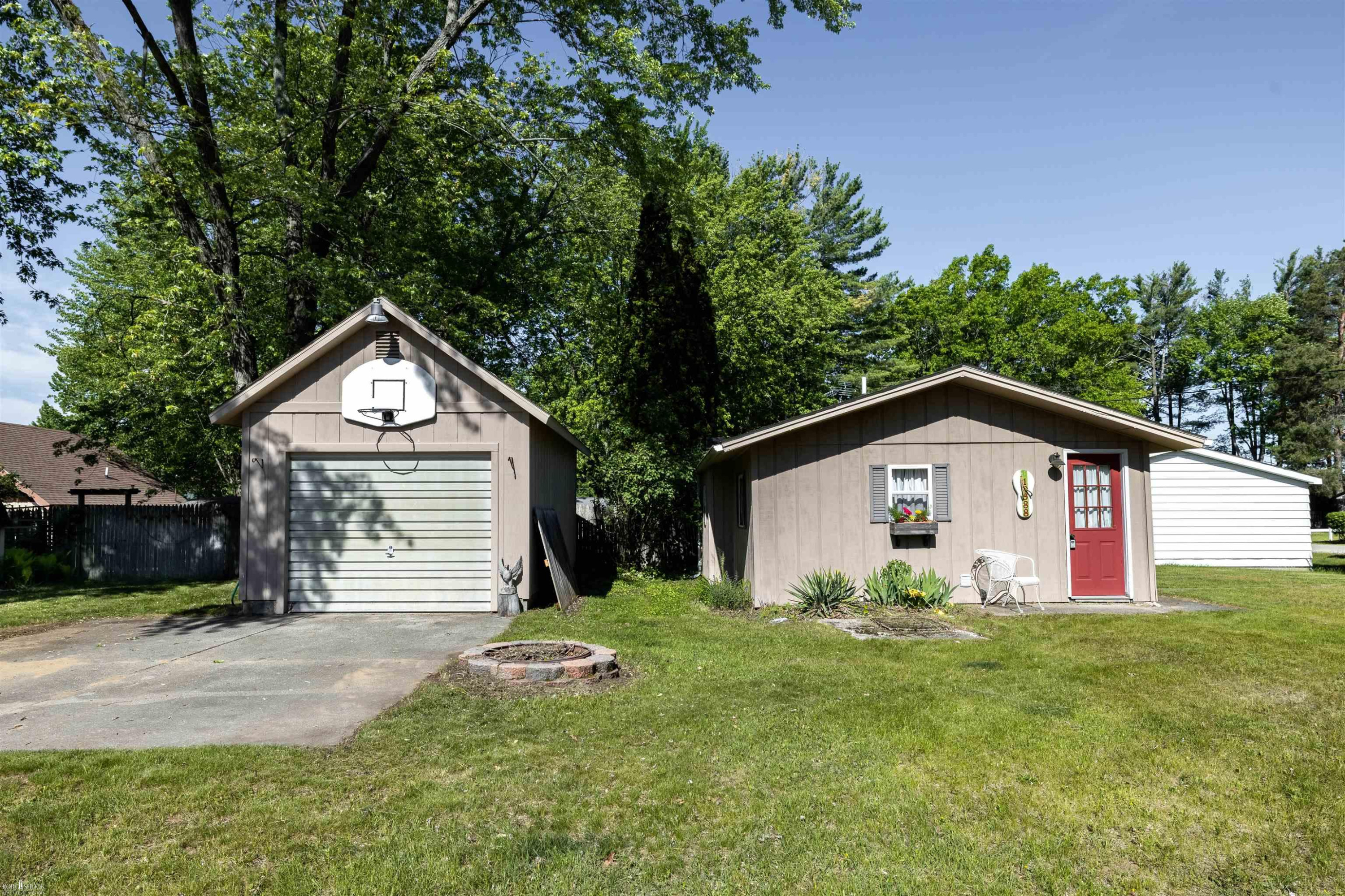 10388 Hunters Trail, Lake, MI 48632 — Photo 24