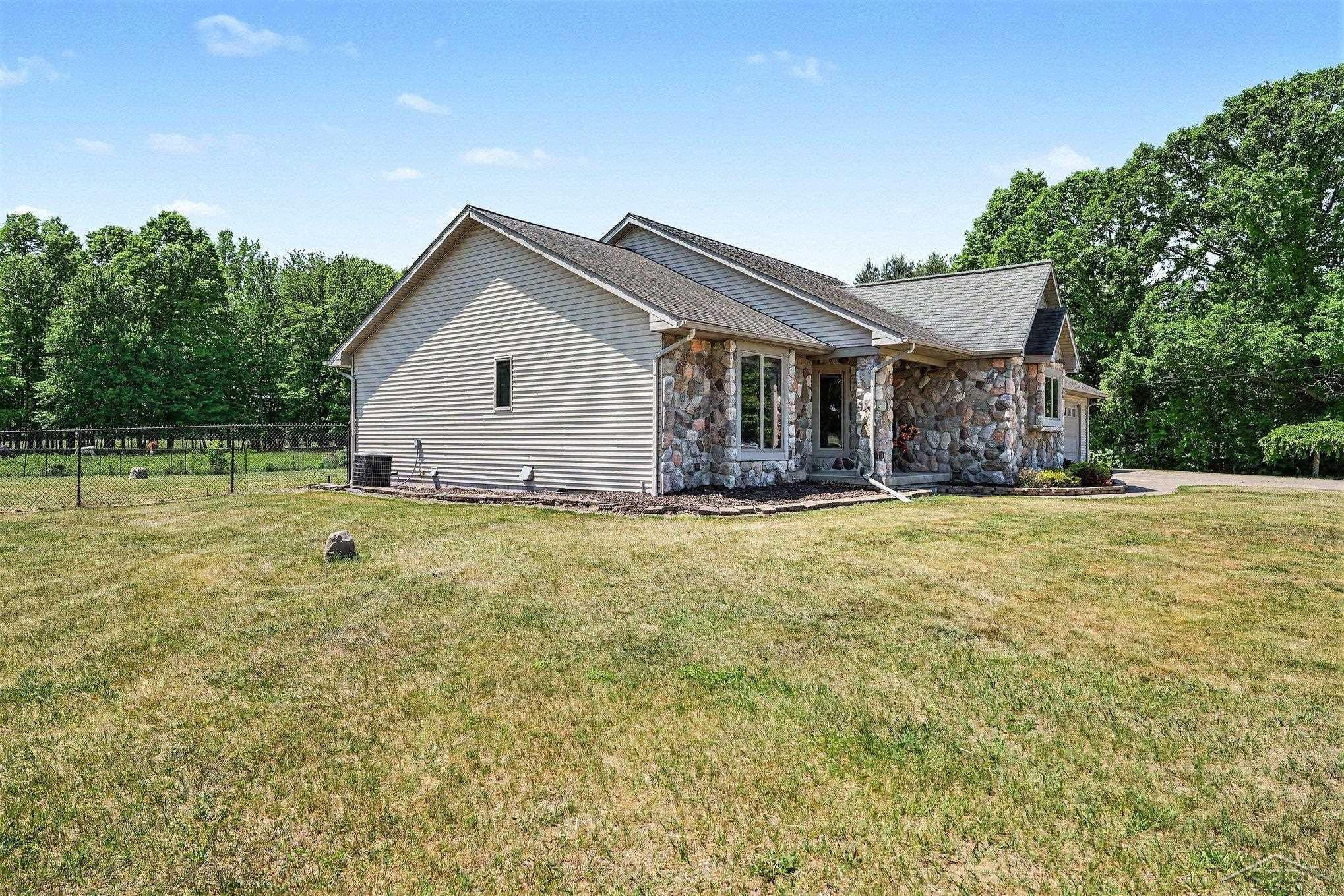 2768 E Birch Run Road, Burt, MI 48417 — Photo 24