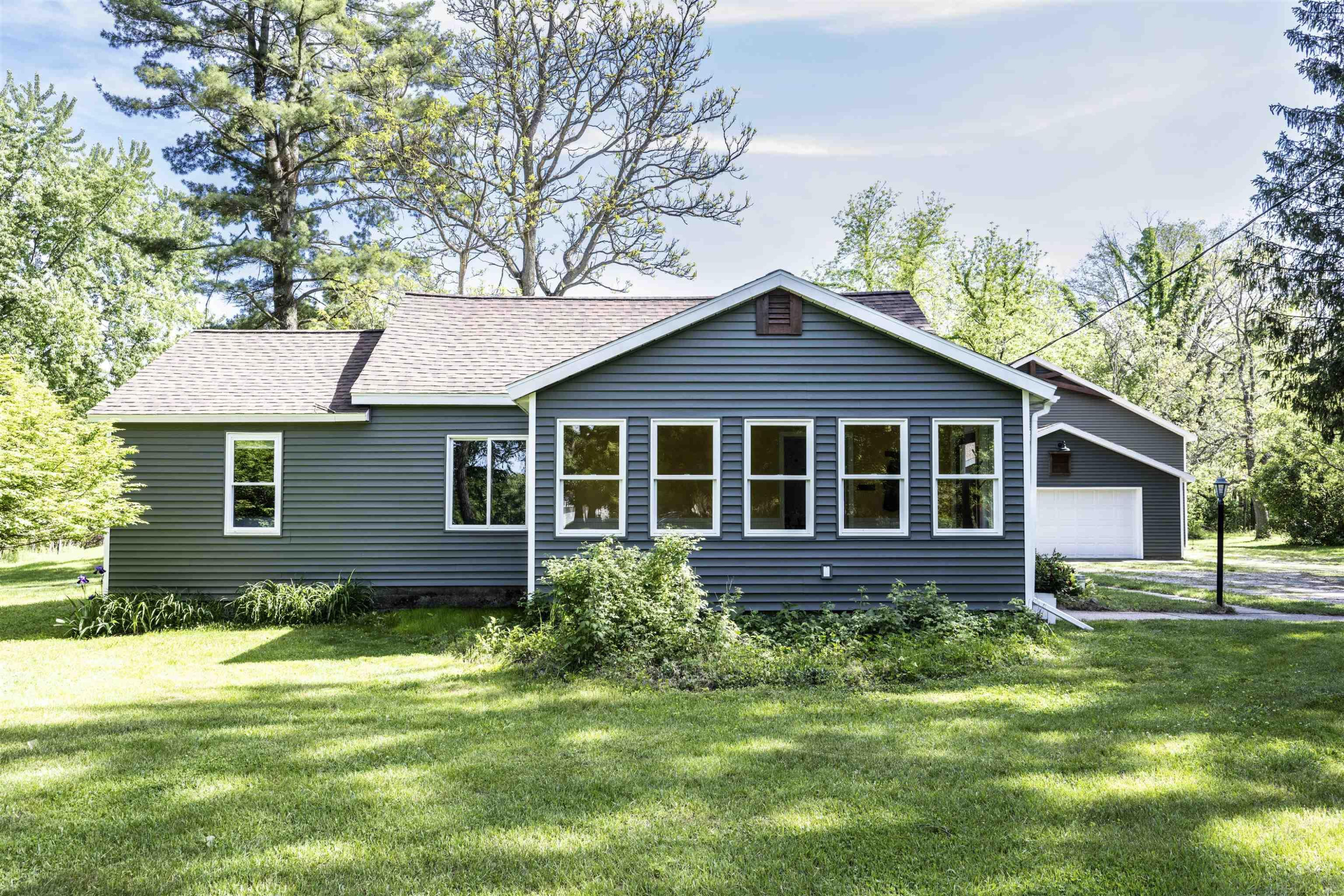 1516 11 Mile NE Road, Comstock Park, MI 49321 — Photo 2