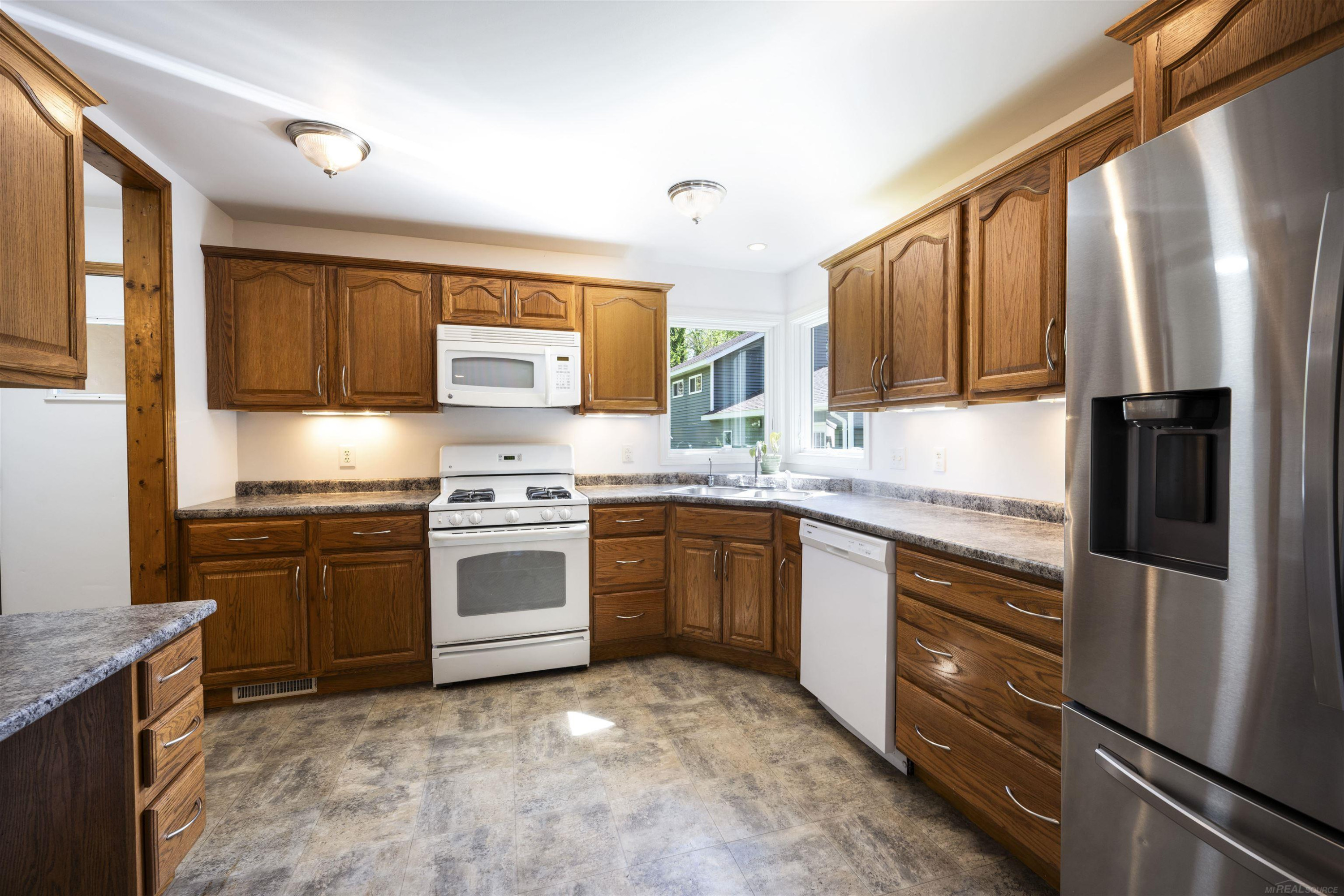 1516 11 Mile NE Road, Comstock Park, MI 49321 — Photo 14