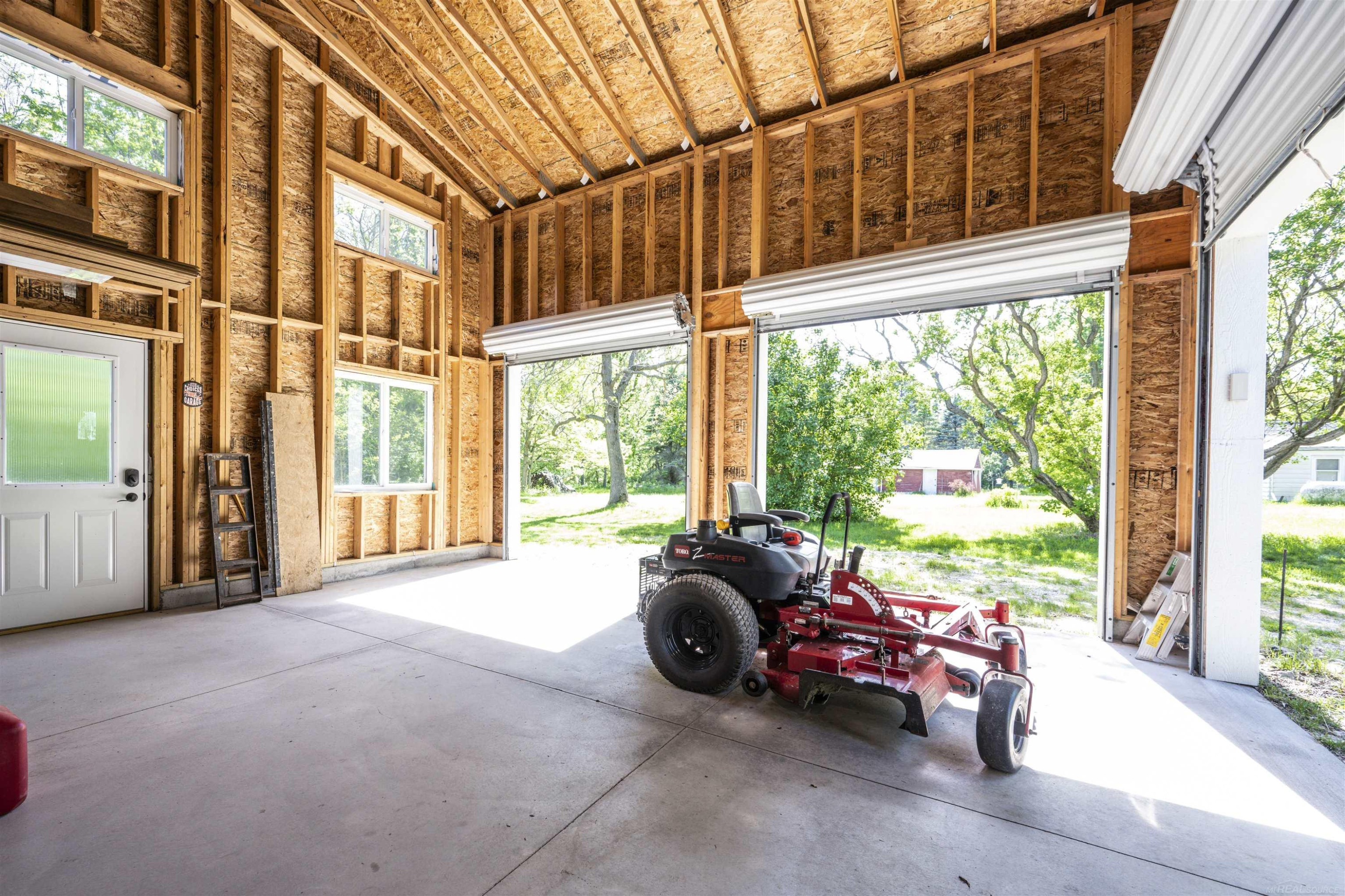 1516 11 Mile NE Road, Comstock Park, MI 49321 — Photo 21