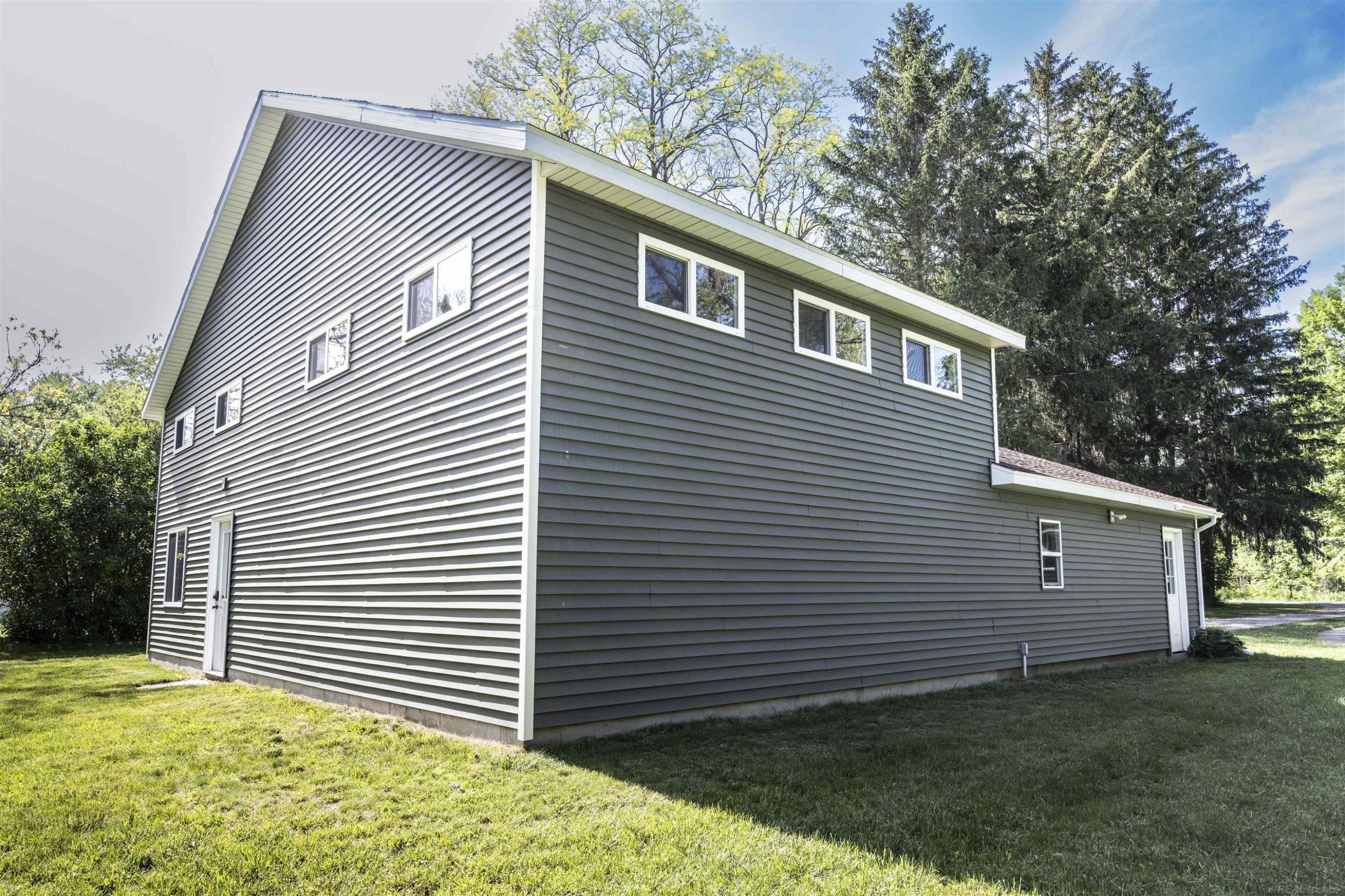 1516 11 Mile NE Road, Comstock Park, MI 49321 — Photo 24
