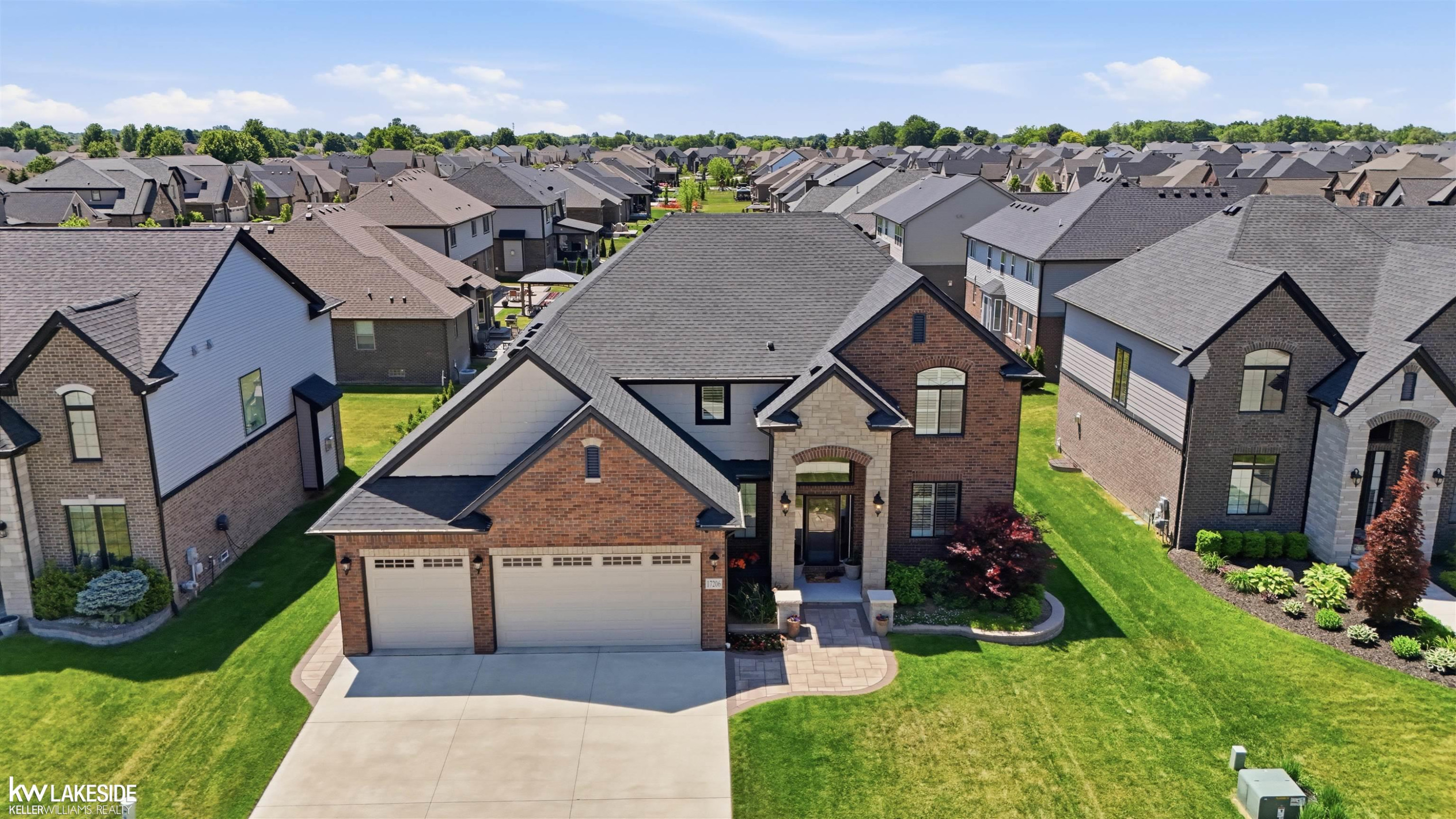 17206 Crittenden Drive, Macomb, MI 48044 — Photo 4
