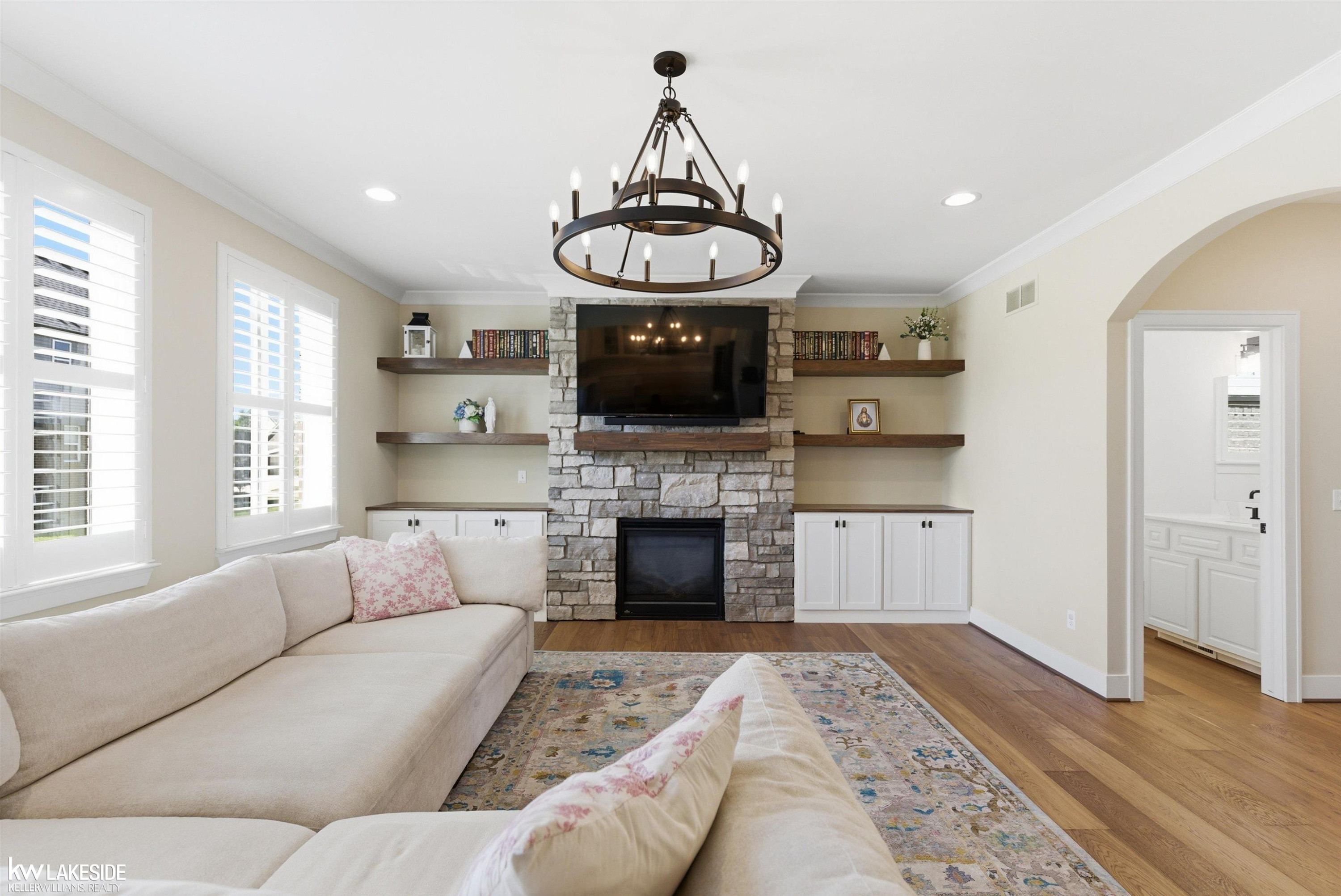 17206 Crittenden Drive, Macomb, MI 48044 — Photo 13