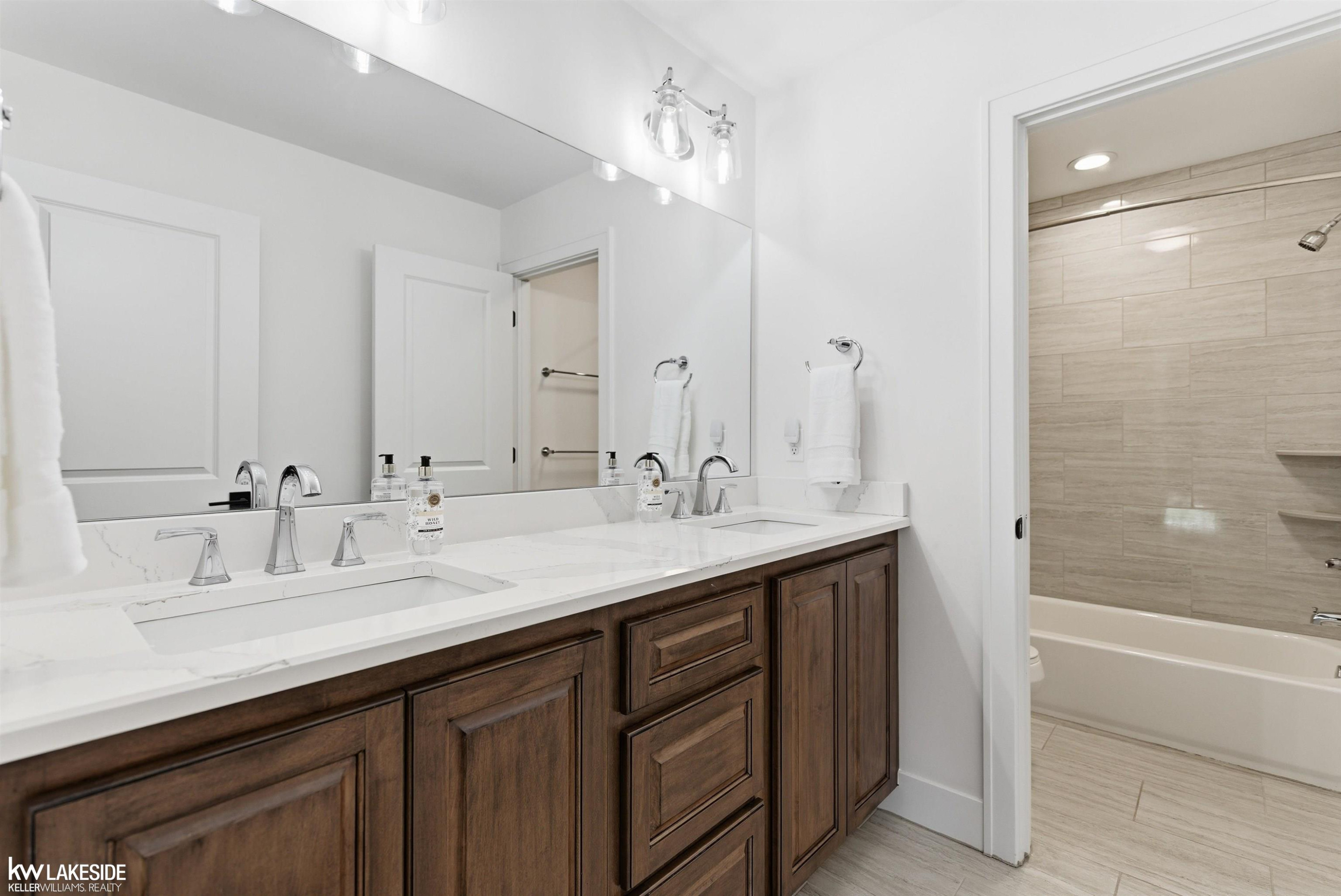 17206 Crittenden Drive, Macomb, MI 48044 — Photo 47
