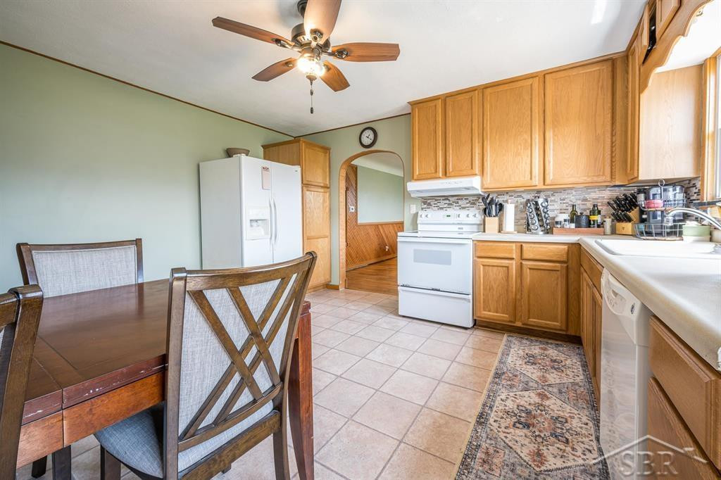 606 S Mercer Street, Pinconning, MI 48650 — Photo 9