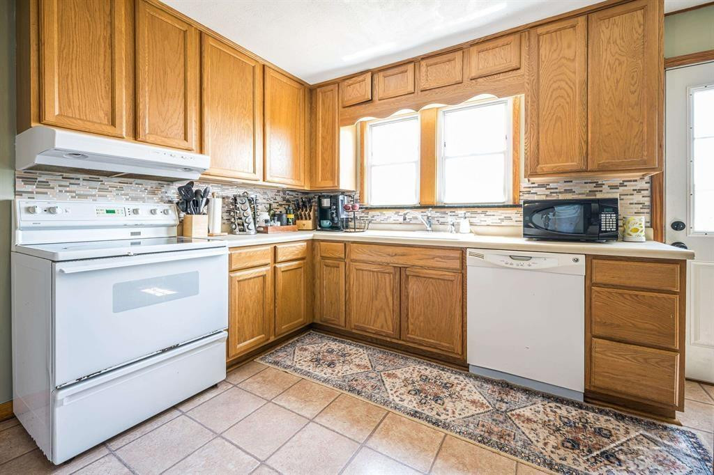 606 S Mercer Street, Pinconning, MI 48650 — Photo 10