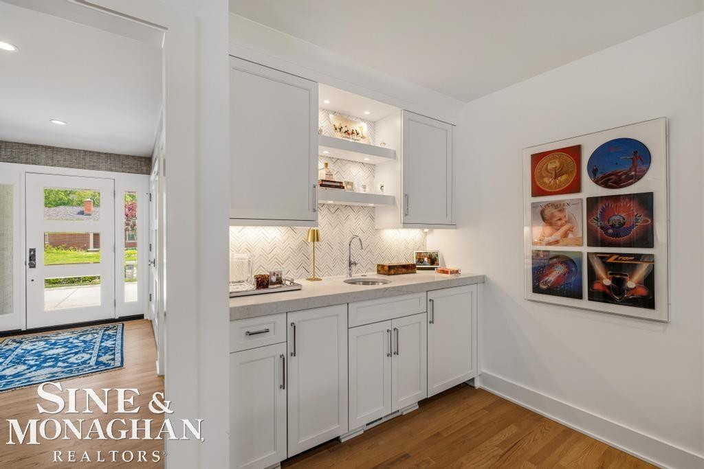 27 Shorecrest Circle, Grosse Pointe Shores, MI 48236 — Photo 16
