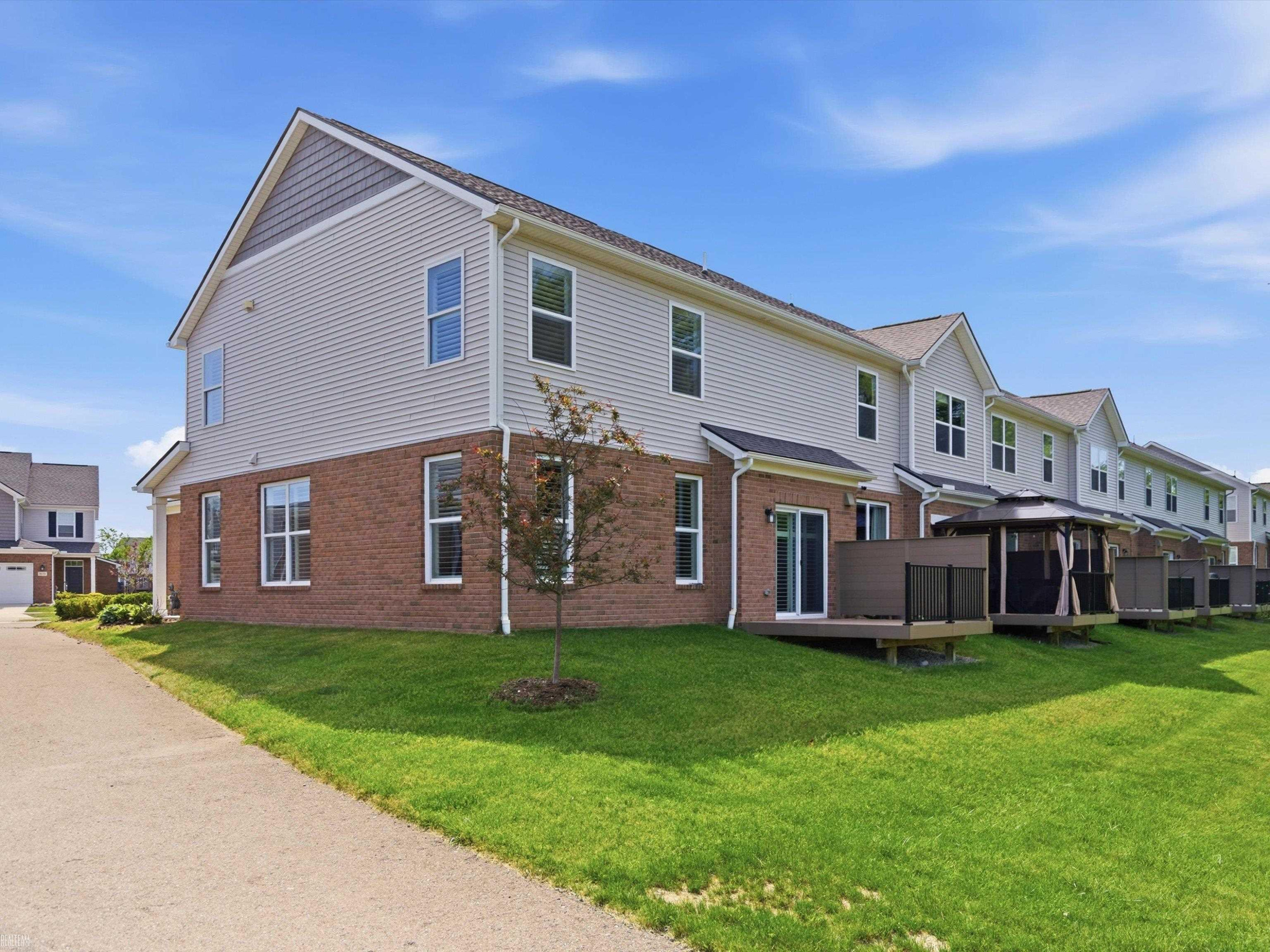 8665 Grove Street, MI — Photo 31
