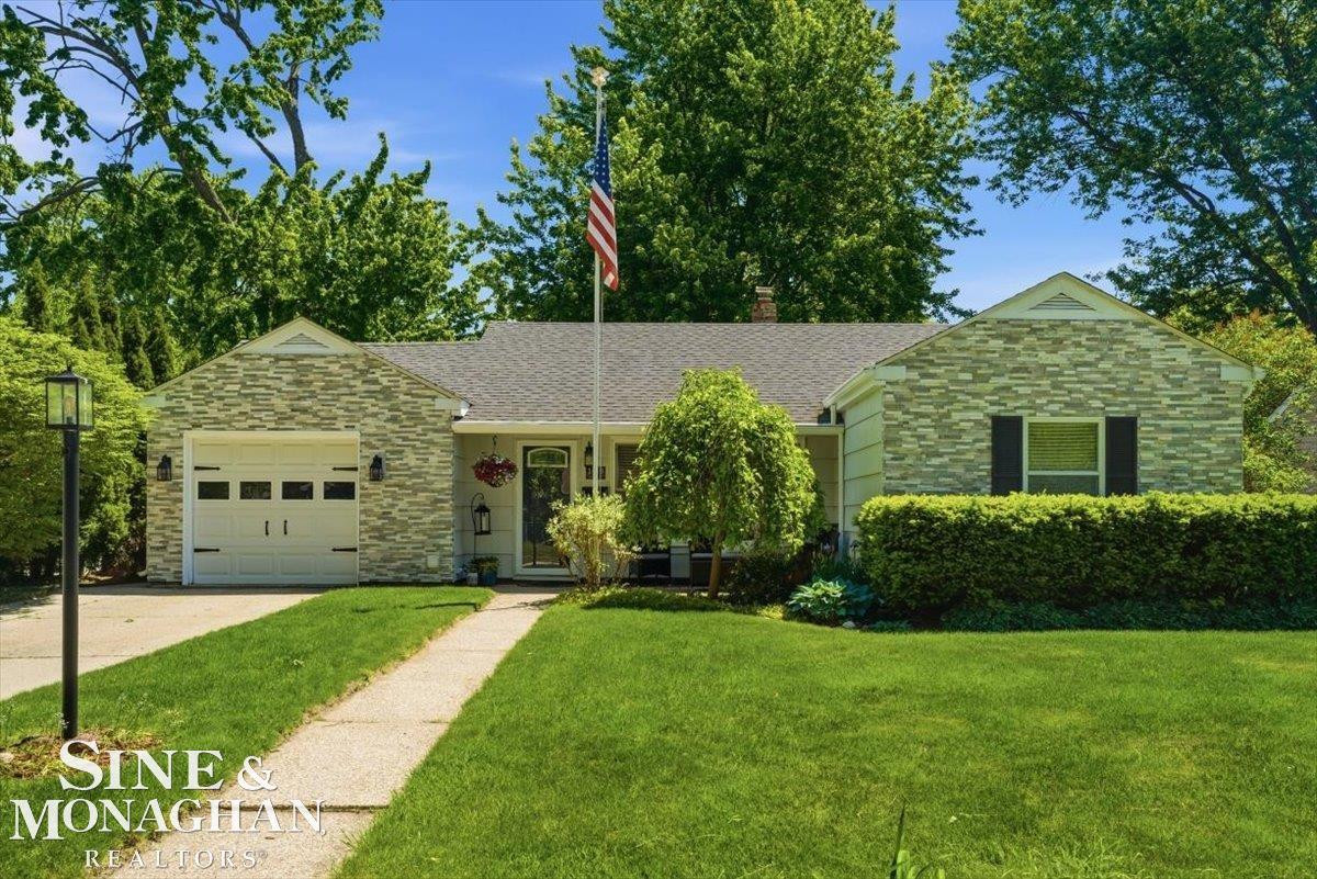 1413 Minnesota Avenue, Marysville, MI 48040 — front exterior