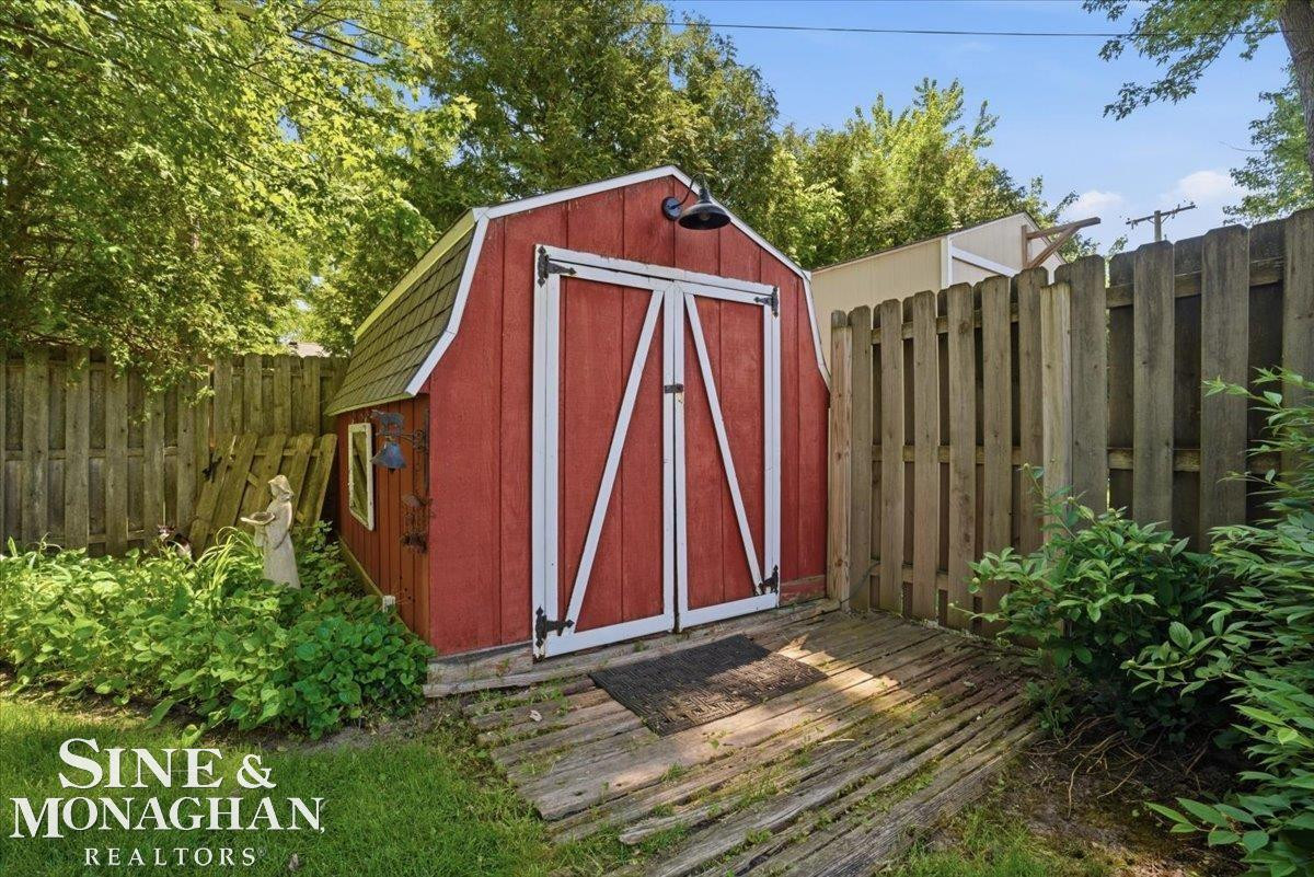 1413 Minnesota Avenue, Marysville, MI 48040 — Photo 30