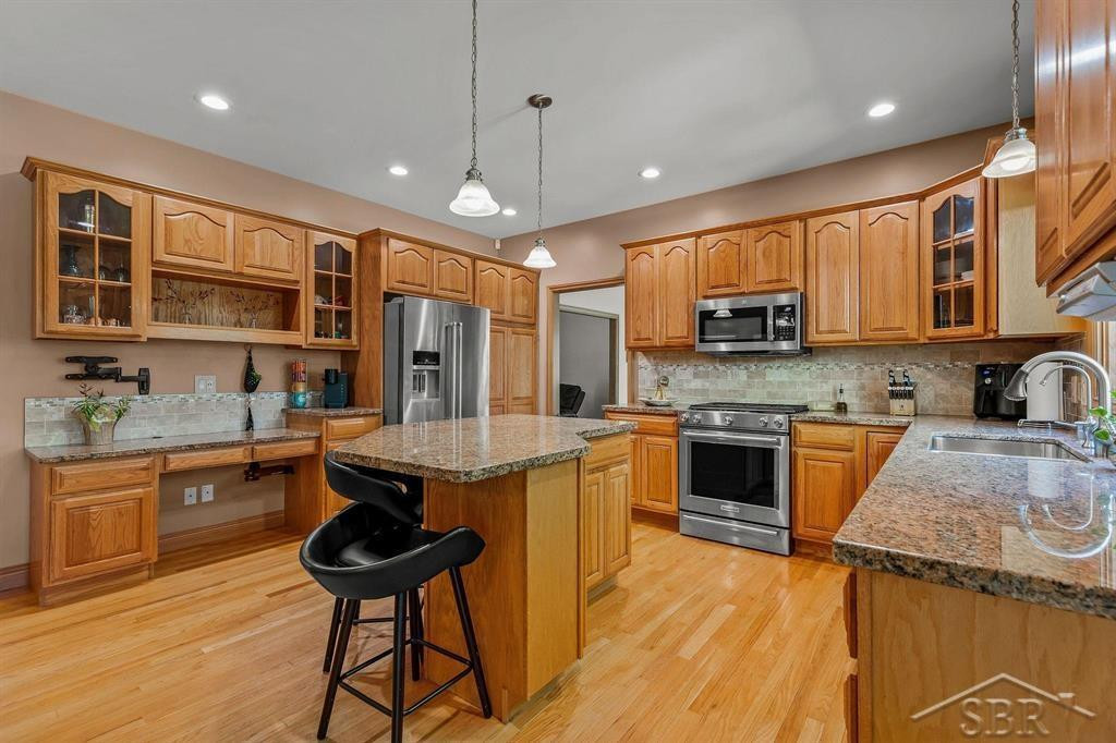 403 Shirewood Lane, Midland, MI 48642 — Photo 2