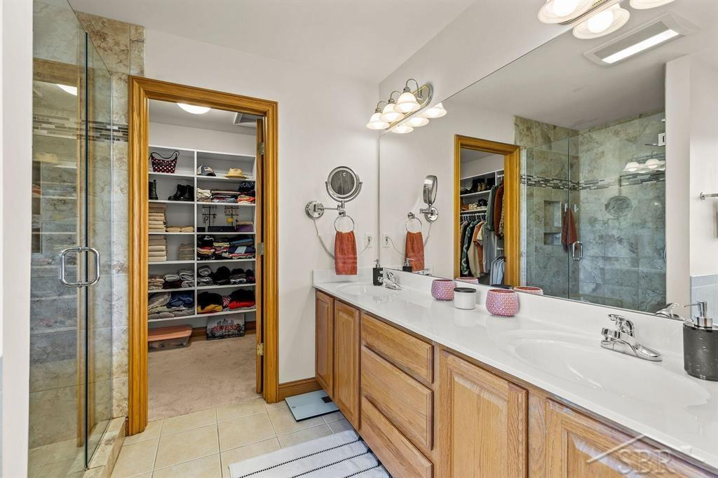 403 Shirewood Lane, Midland, MI 48642 — Photo 18