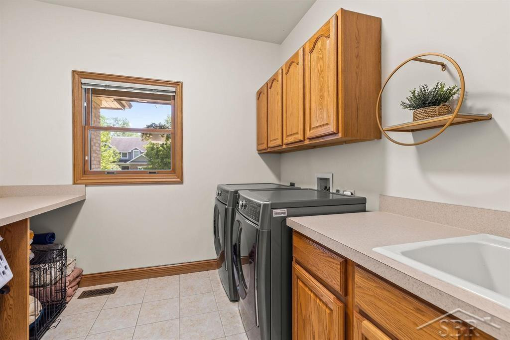 403 Shirewood Lane, Midland, MI 48642 — Photo 26