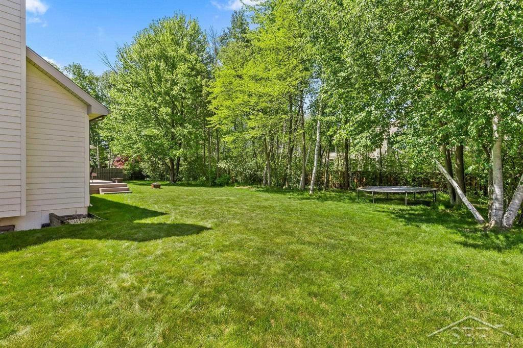 403 Shirewood Lane, Midland, MI 48642 — Photo 30